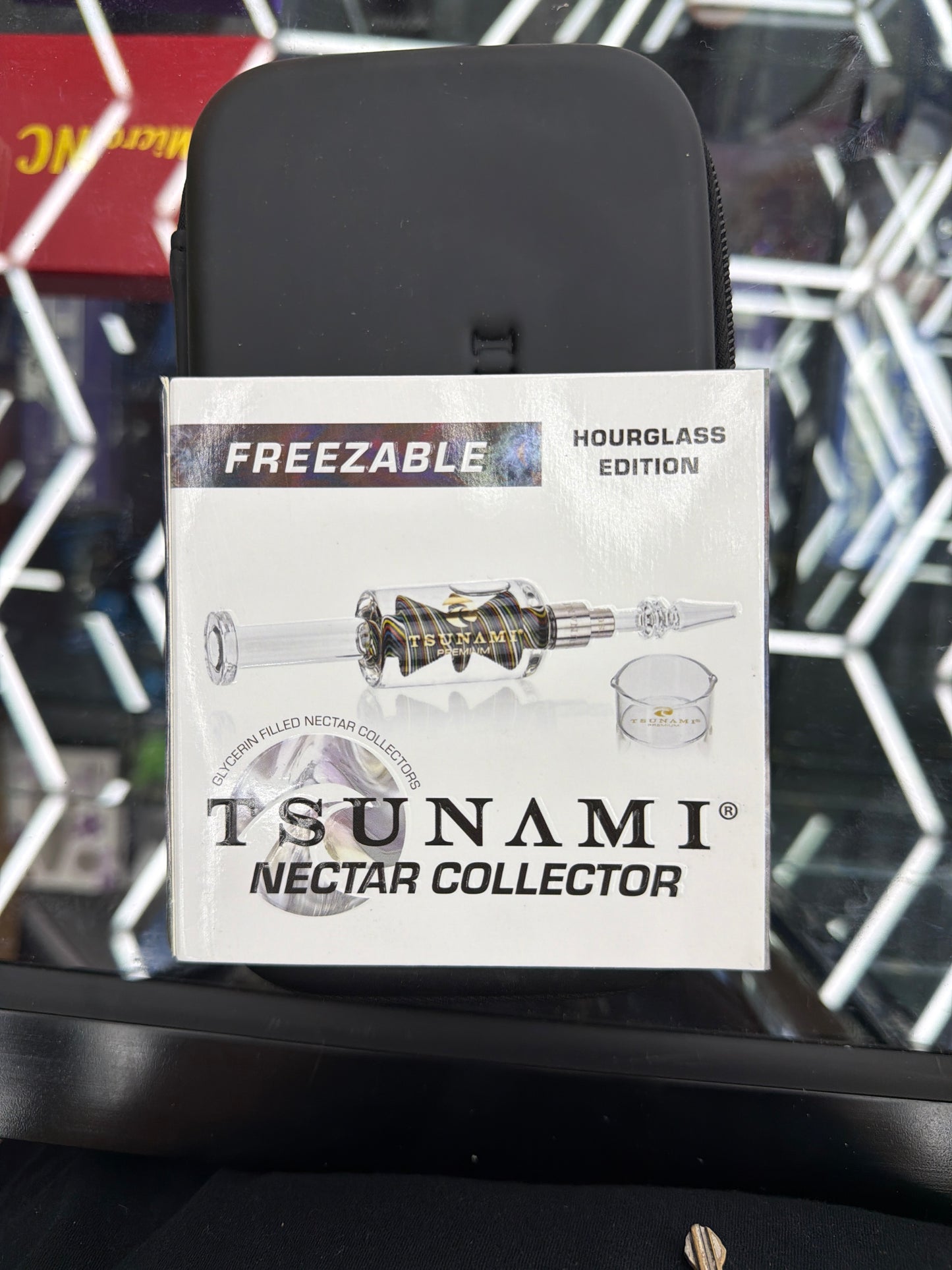 Tsunami freezeable nectar collector hourglass edition black