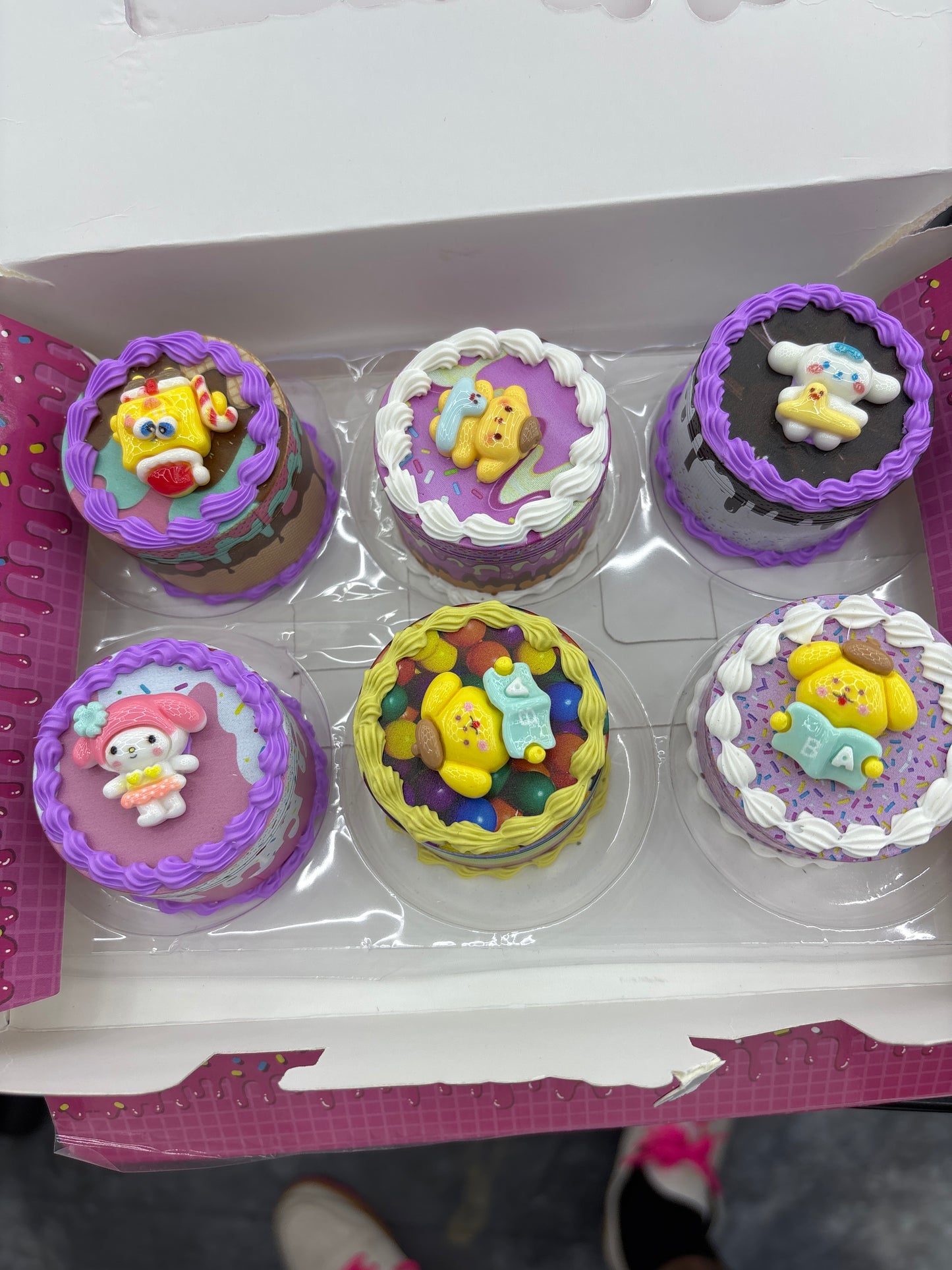 Female design grinder