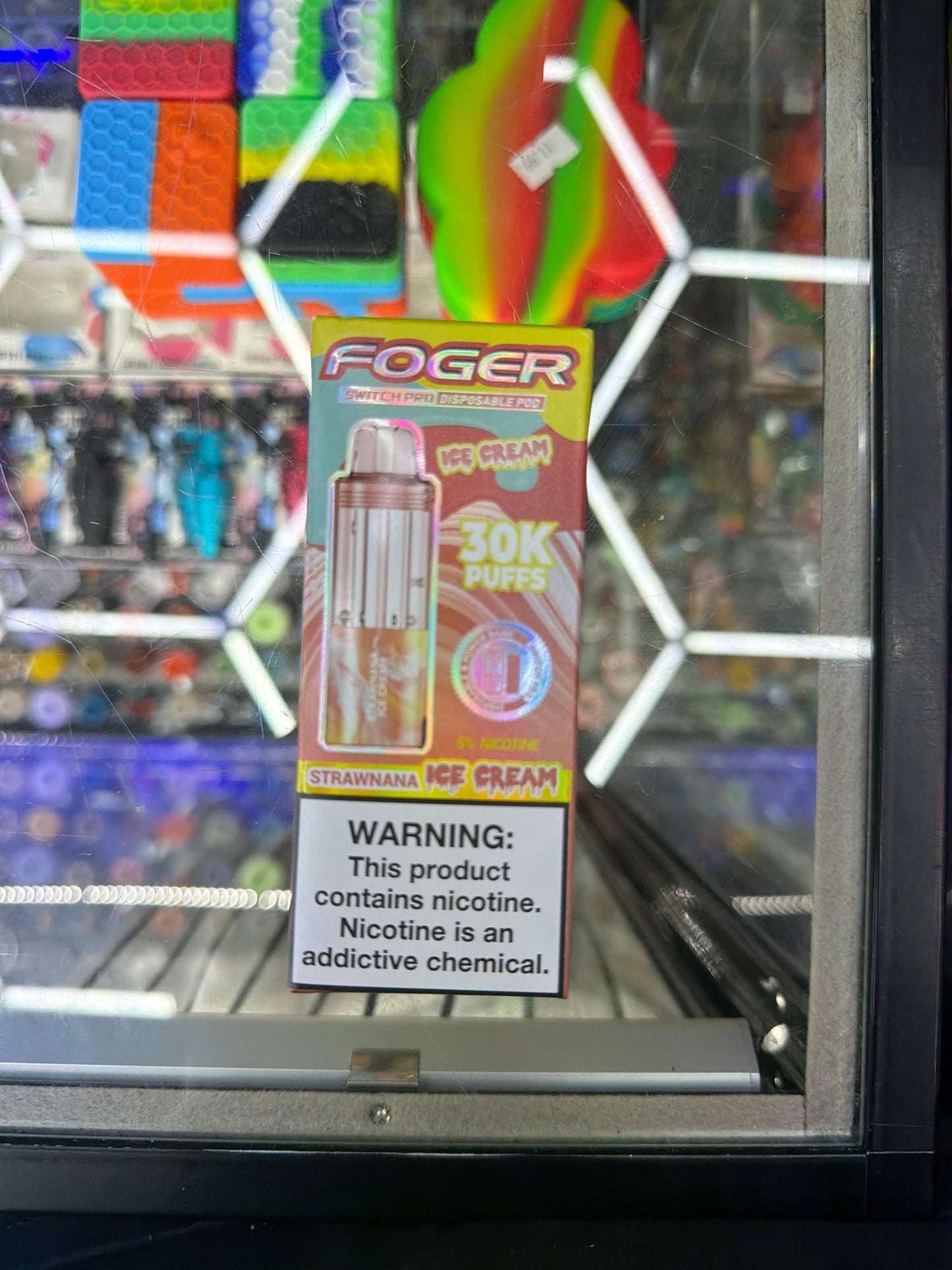 Fogger switch pro disposable pod 30k puffs Strawnana Ice Cream