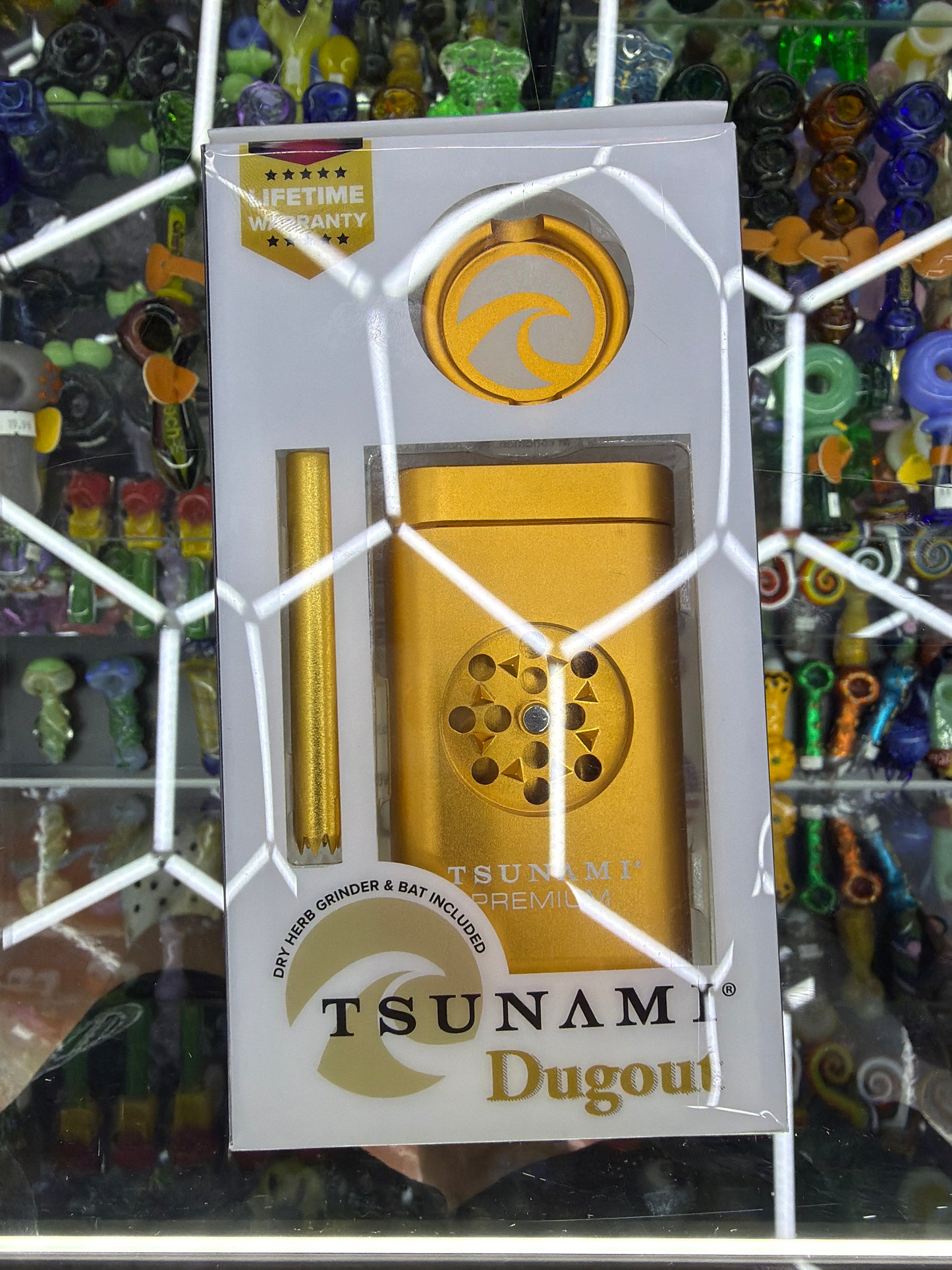 TSUNAMI Magnetic Dugout W/ Grinder Gold