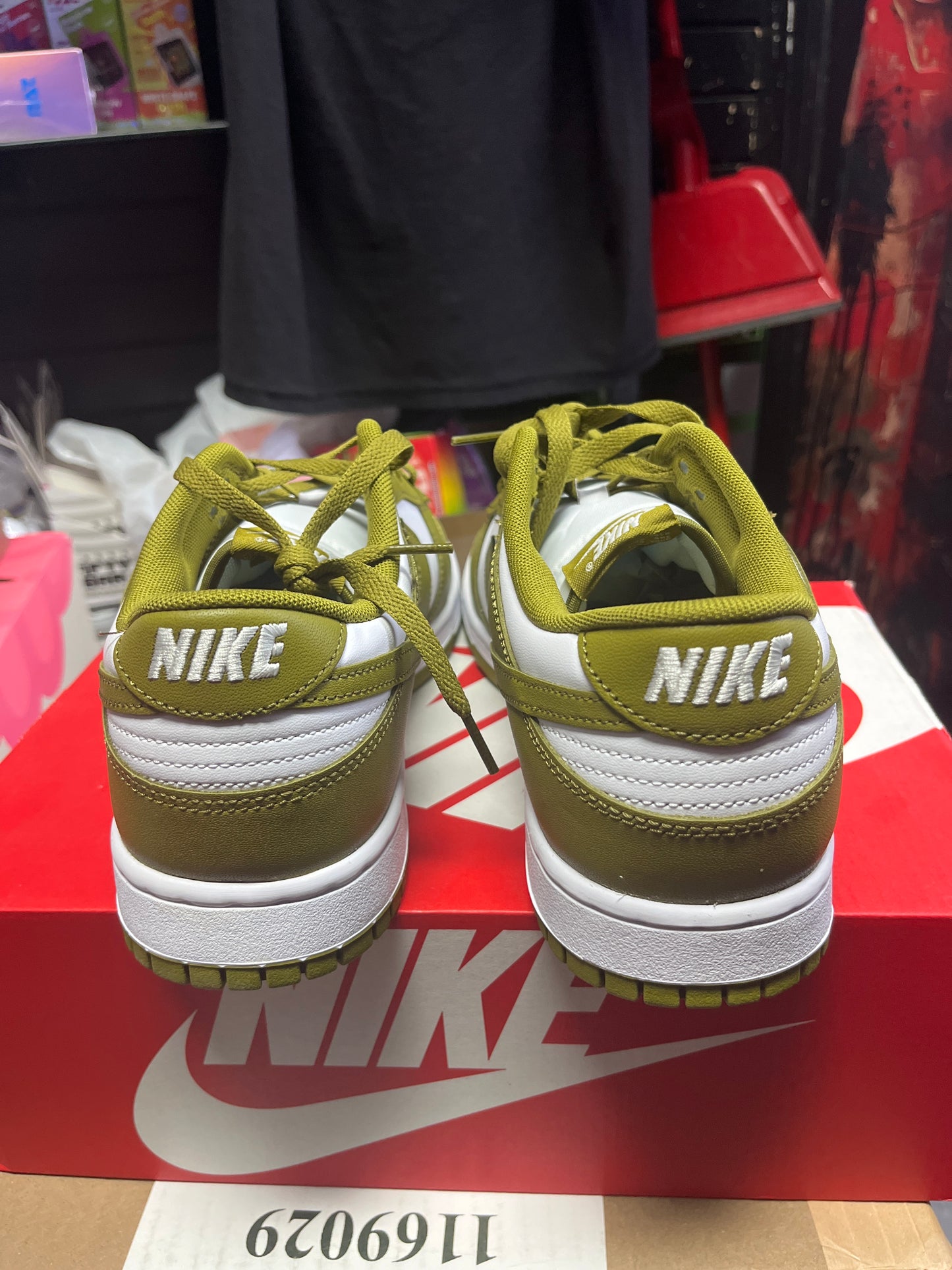 Nike dunk low retro pacific moss size 14