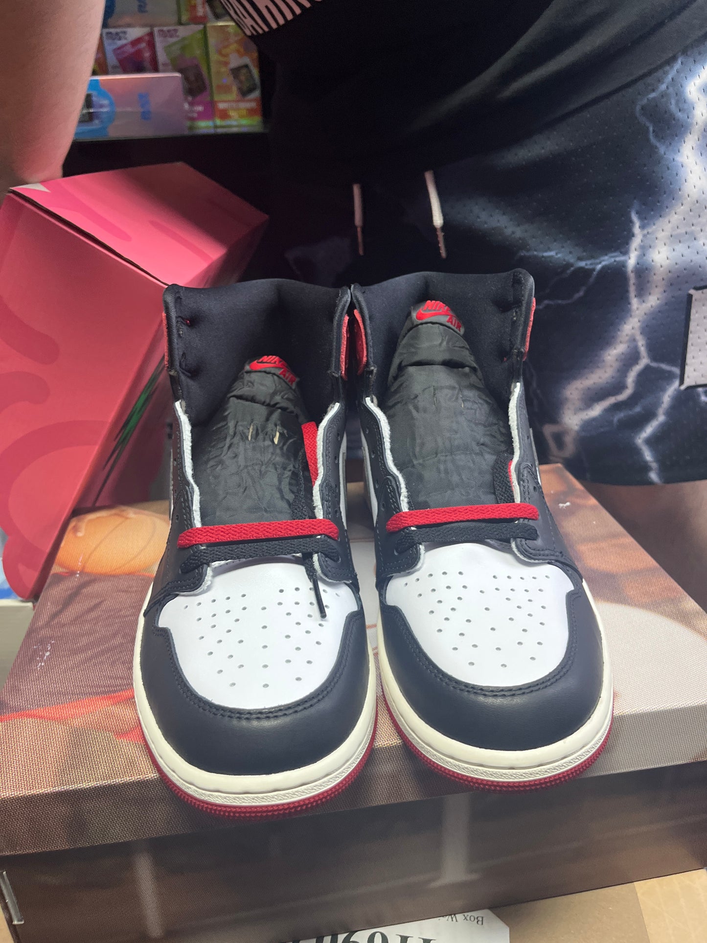 Air Jordan 1 retro high og Black Toe Reimagined size 10