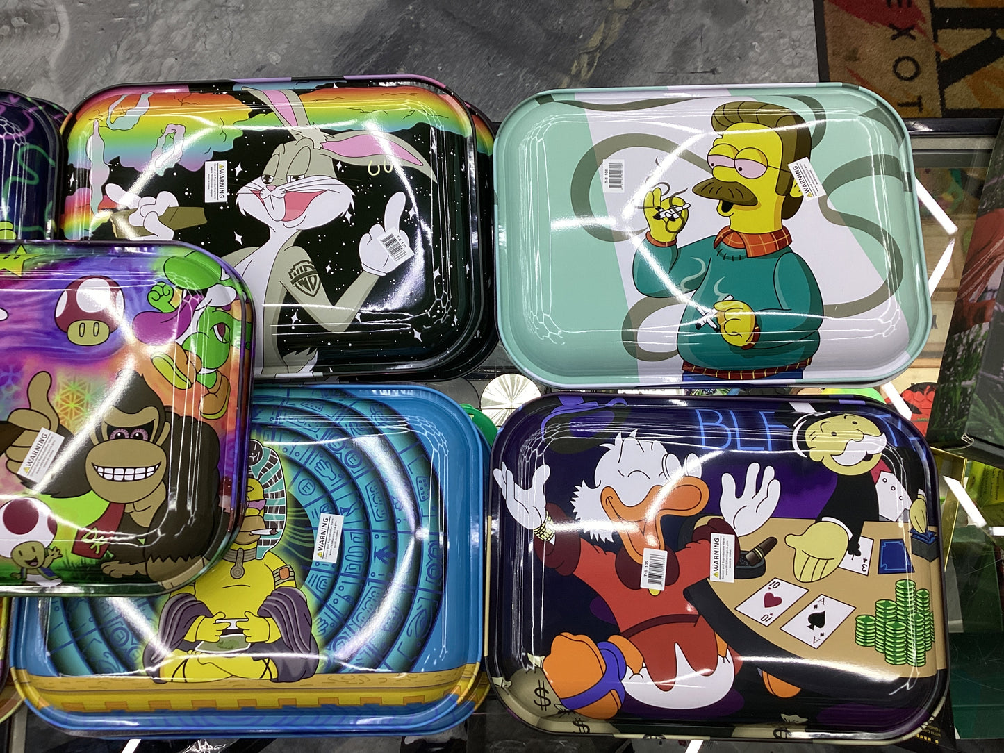 Large rolling tray with 3d lid