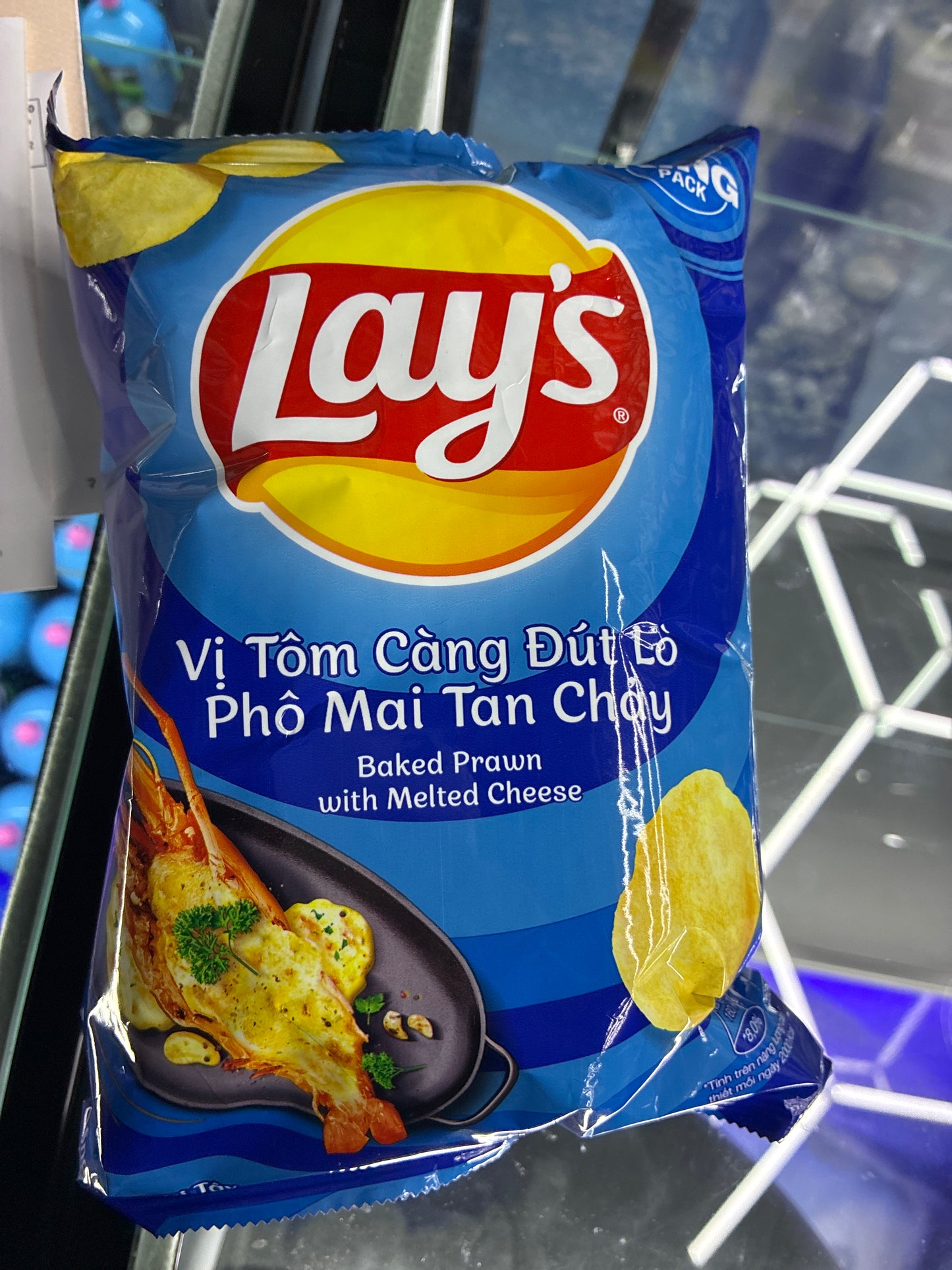 Lays Vi tom cang dut lo pho mai tan chay