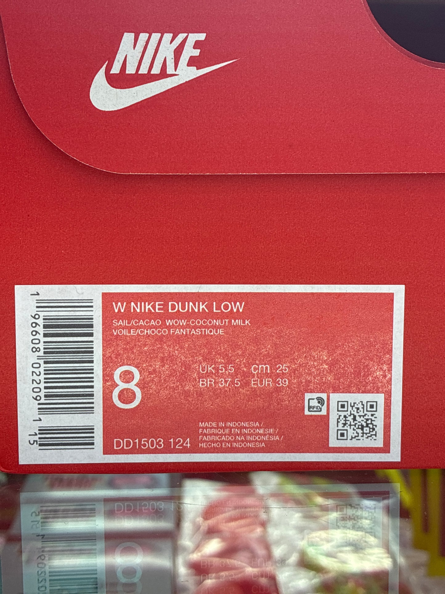 W Nike dunk low brown/ coconut milk size 8