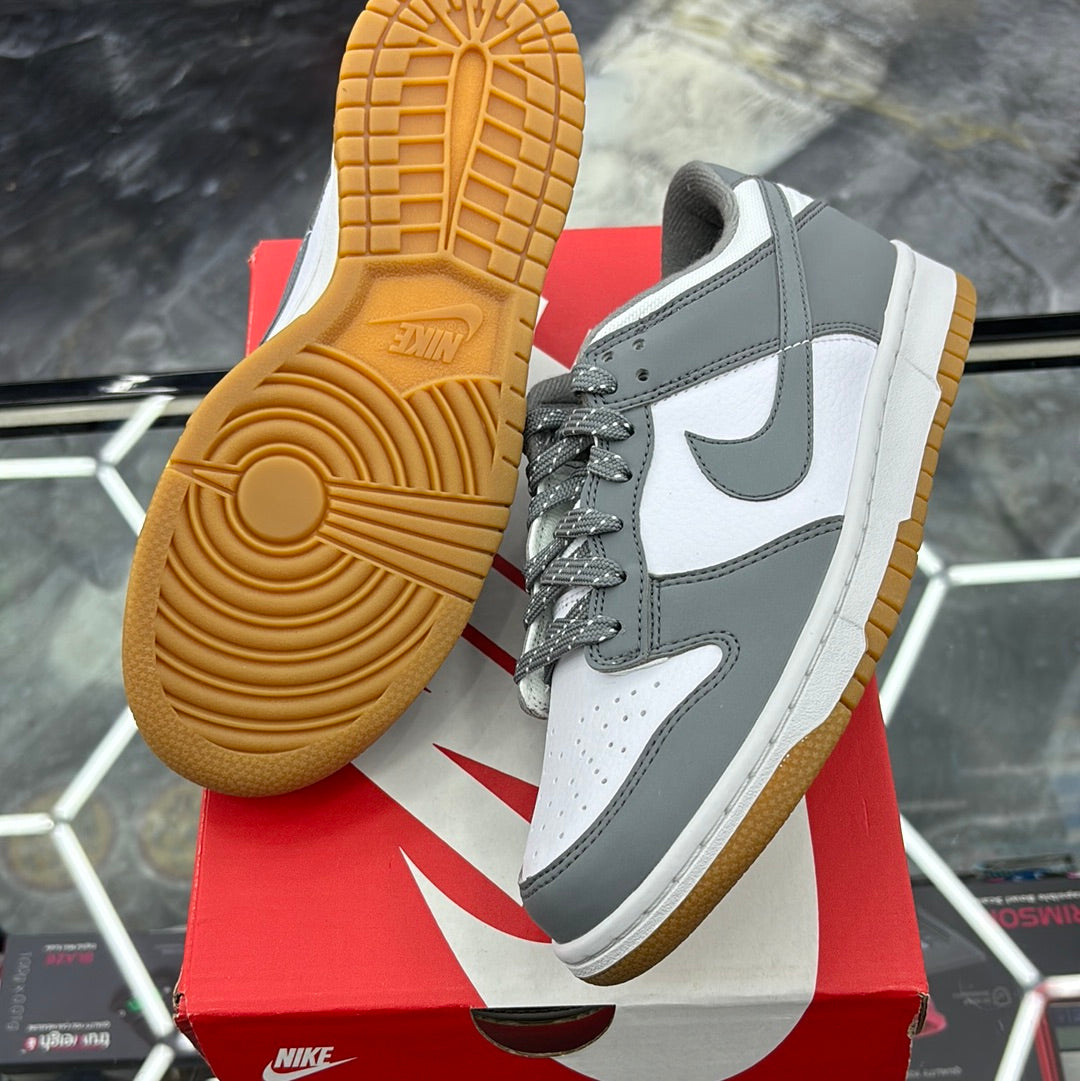 Nike dunk low gs white/smoke grey size 6y