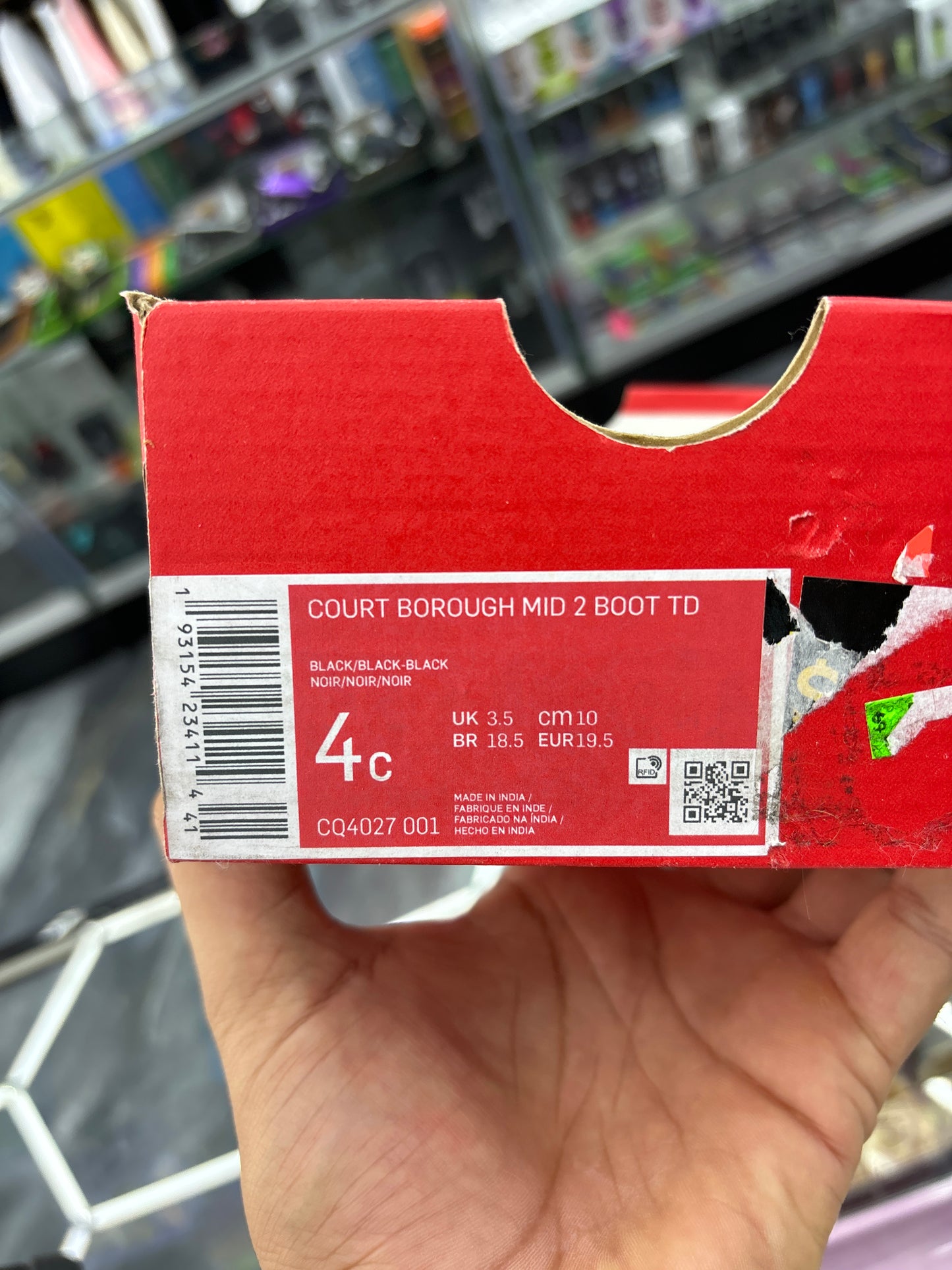 Nike Court, Borough mid 2 boot black/black size 4C