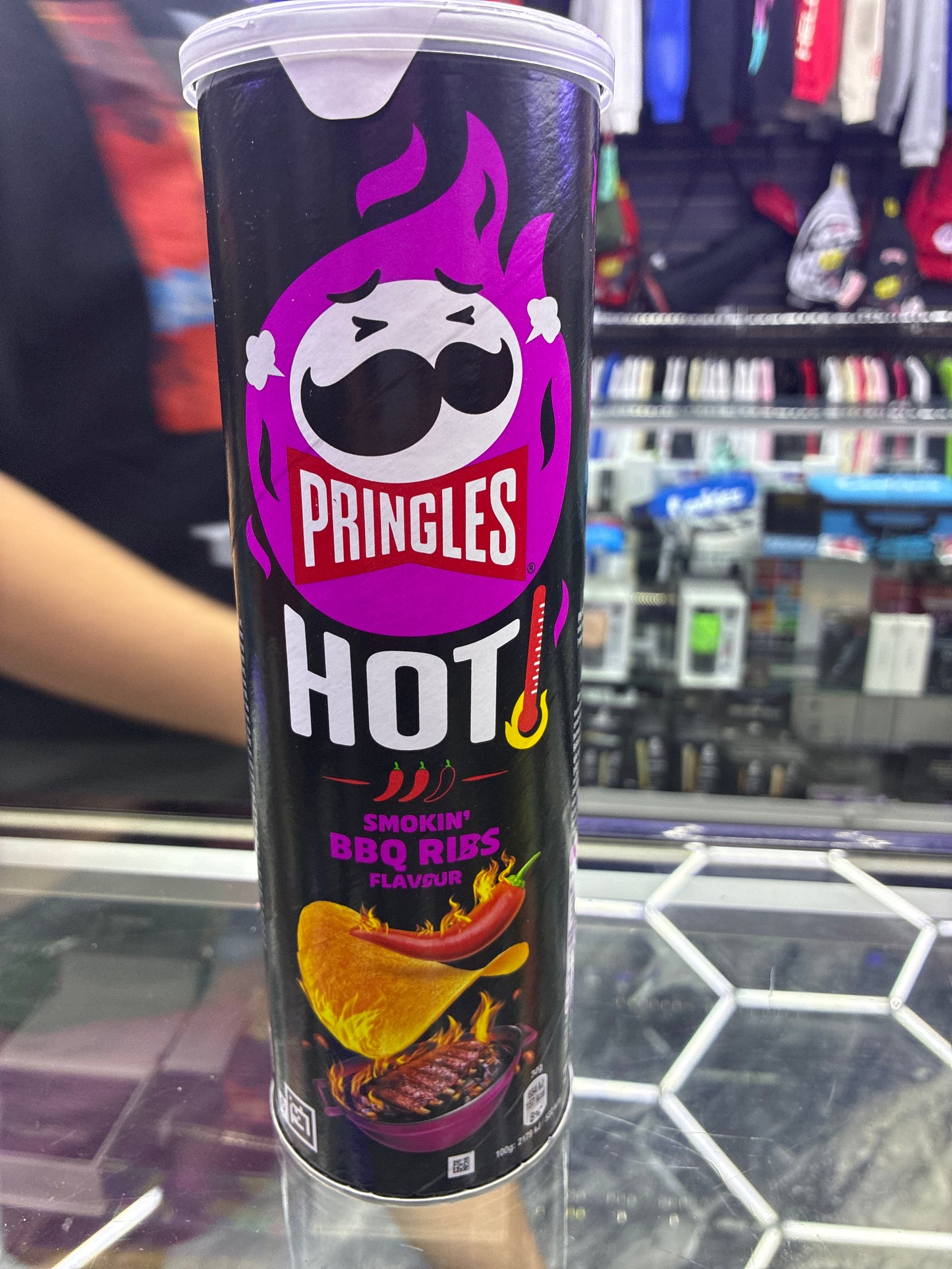 Pringles HOT SMOKING BBQ RIBS FLAVOR