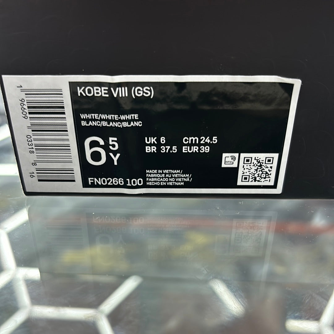 Kobe 8 protro halo size 6.5