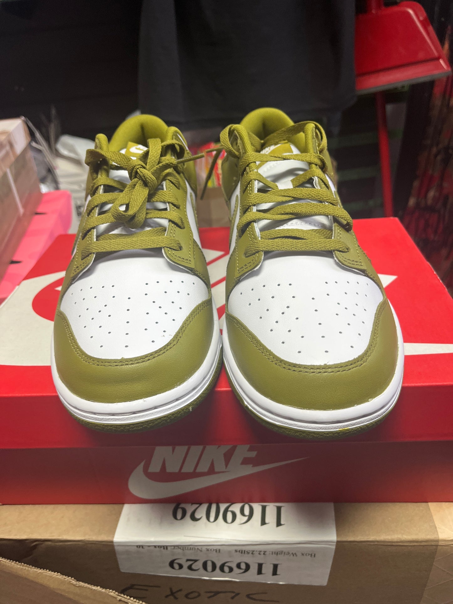 Nike dunk low retro pacific moss size 14