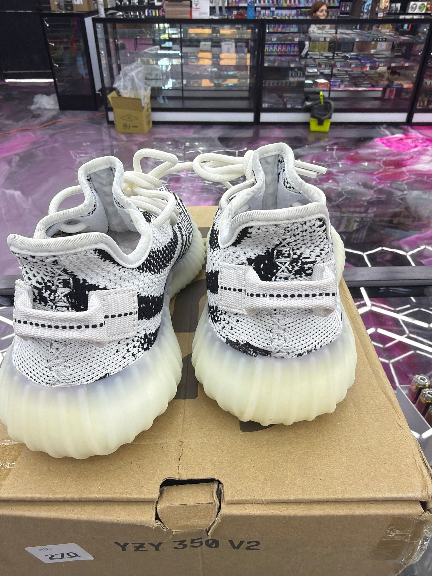Adidas Yeezy boost 350 v2 Zebras Sz 4
