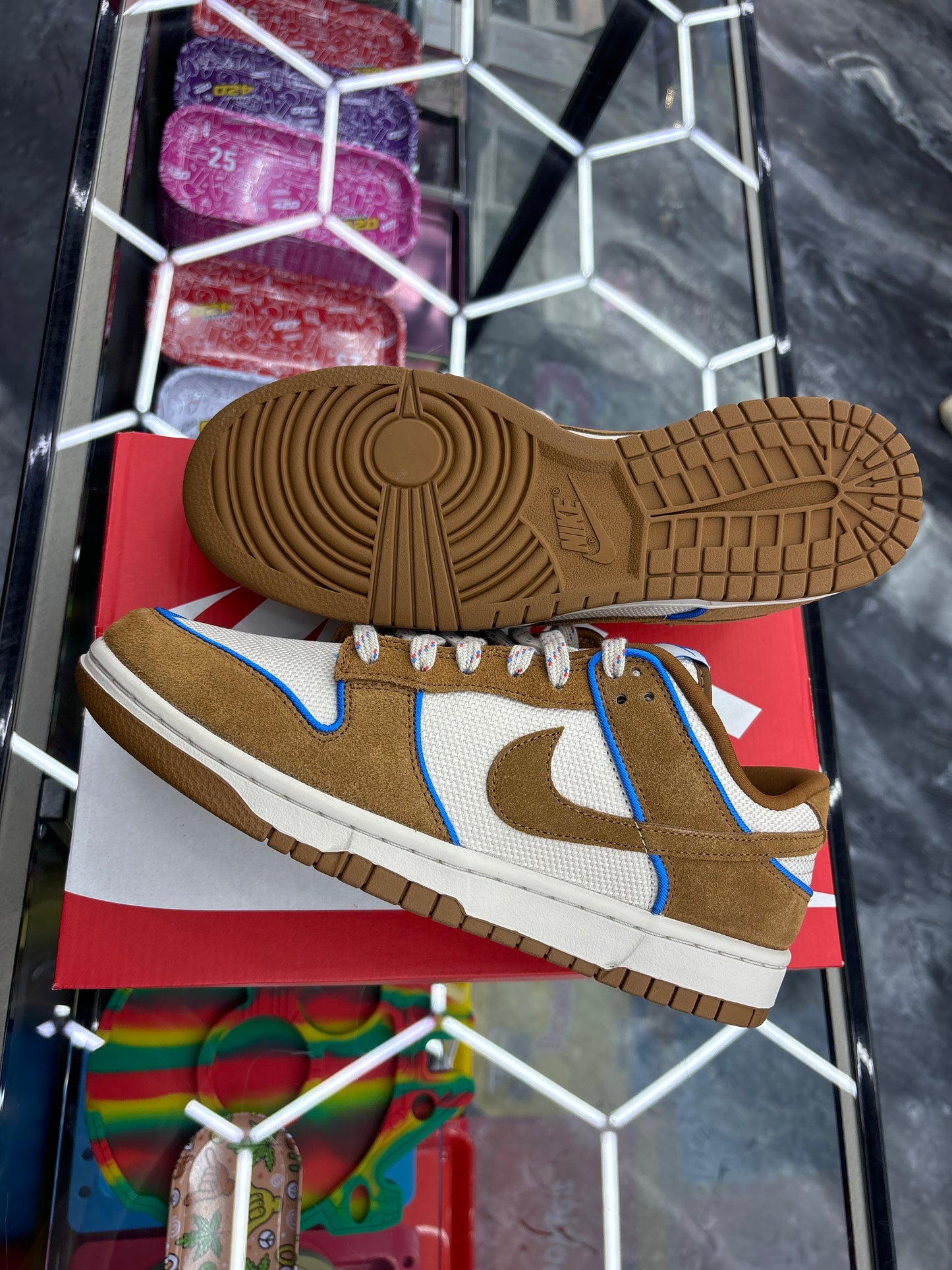 Nike dunk low LTORE wood brown size 9.5 M