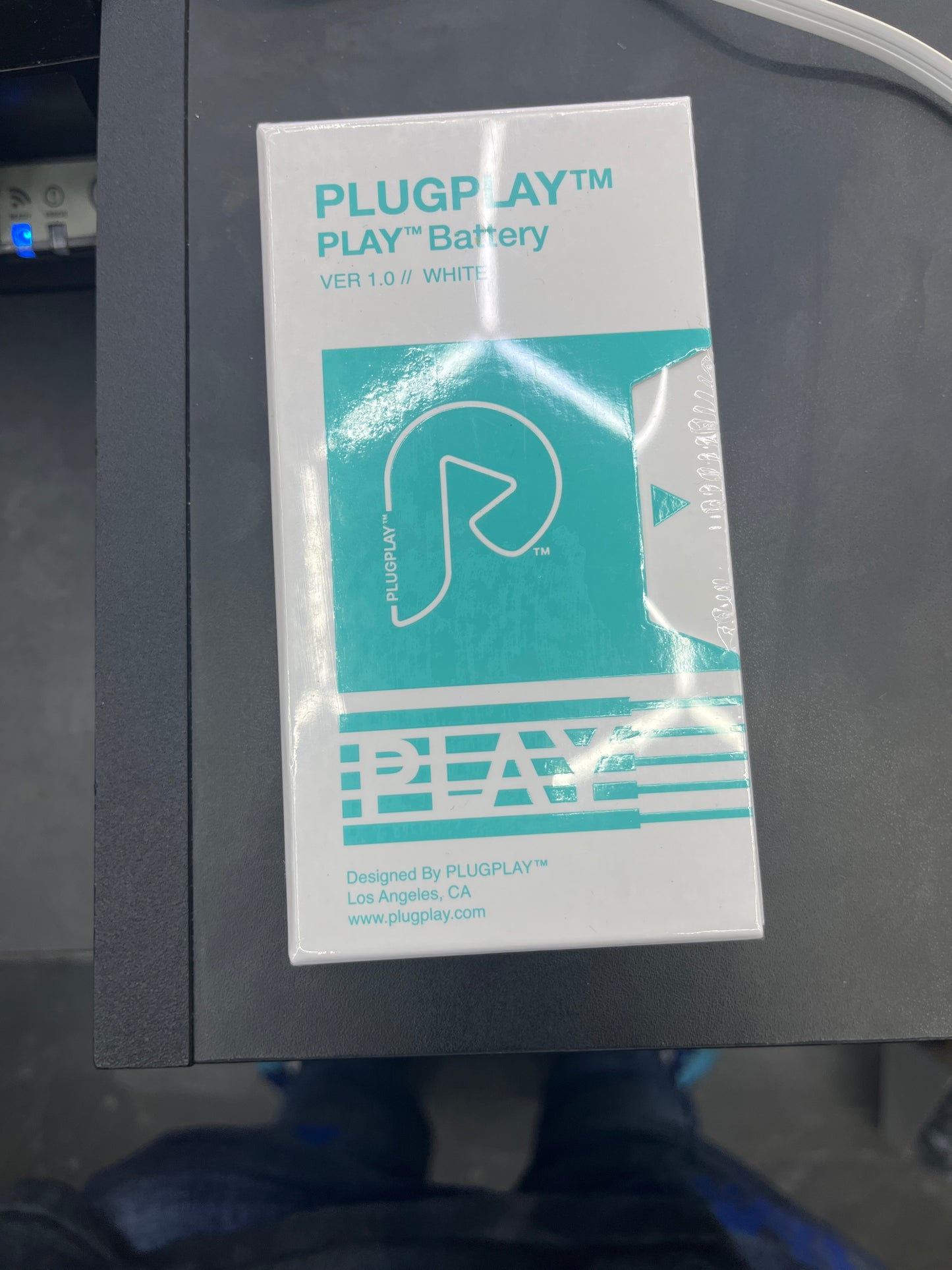 Plugplay play battery ver 1.0// white