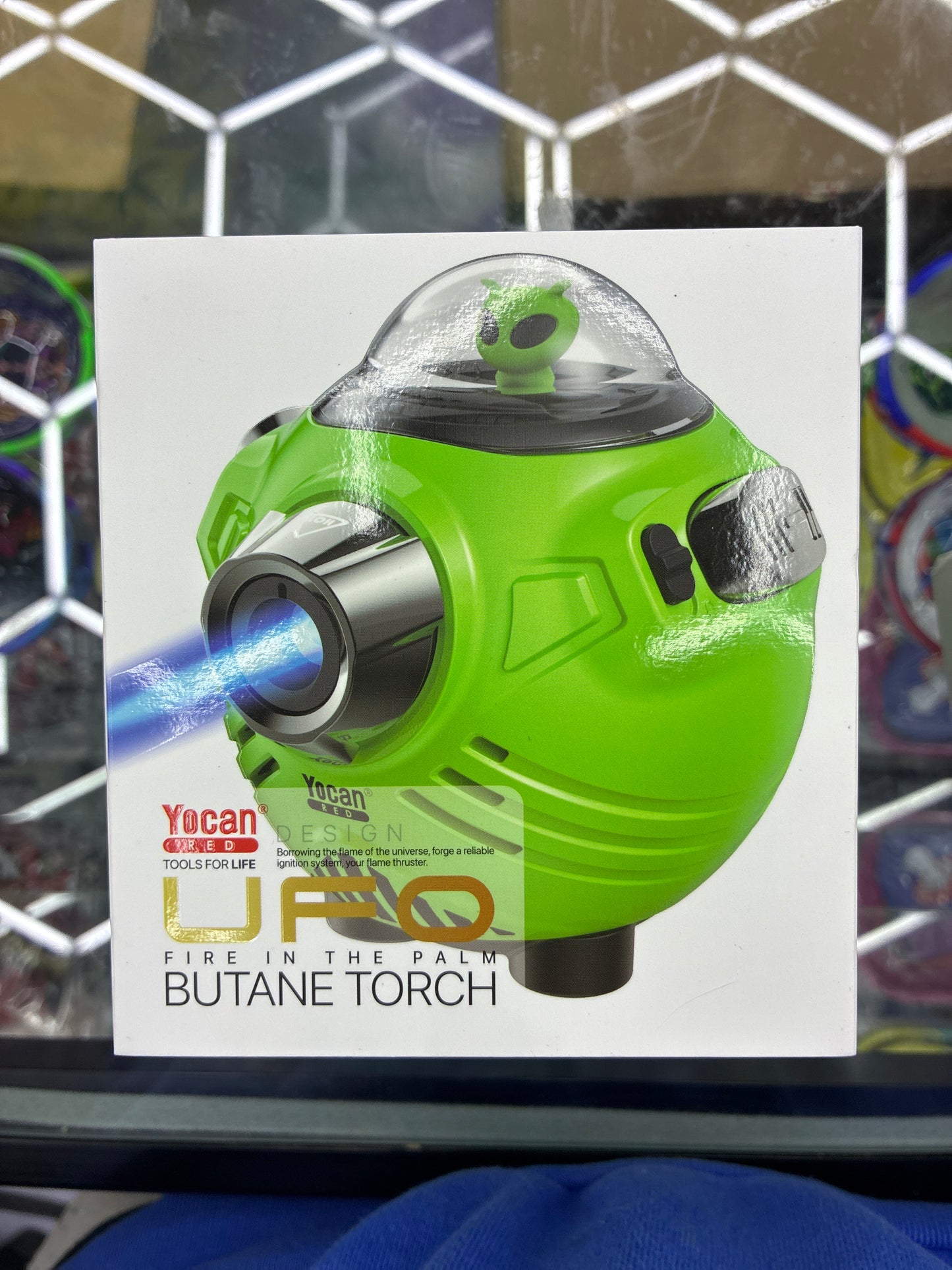 Yocan Red UFO fire in the palm butane torch green