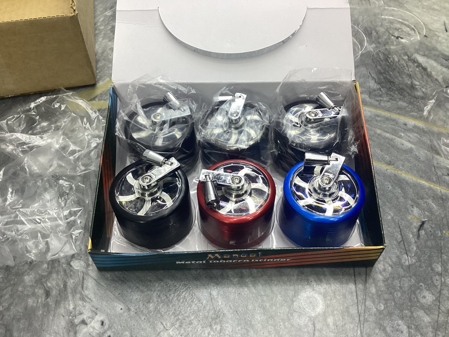 Manual metal grinder