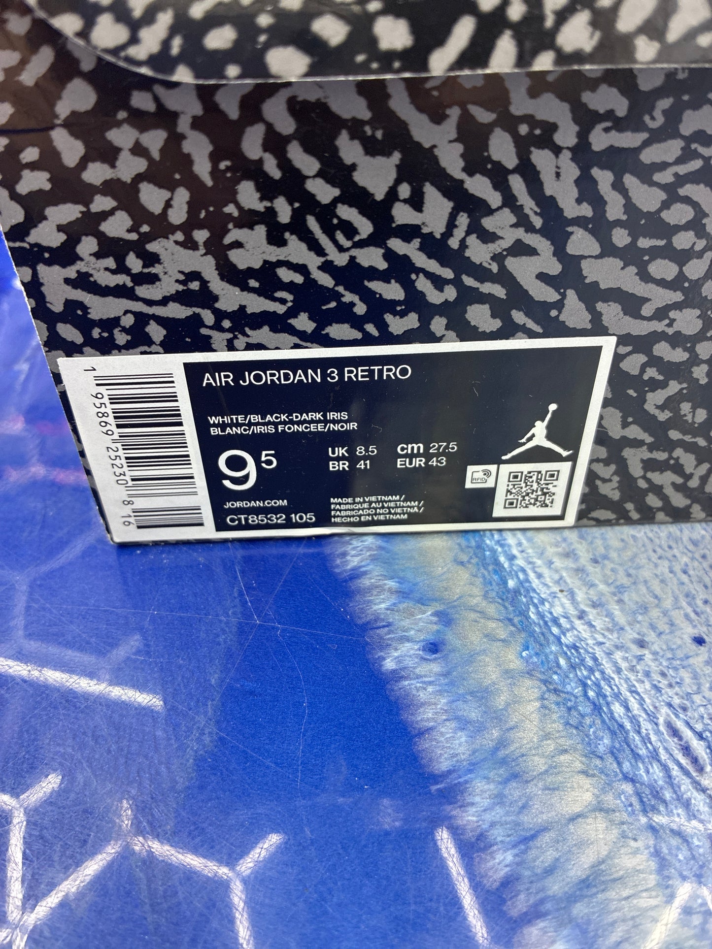 Air Jordan 3 Dark iris size 9.5