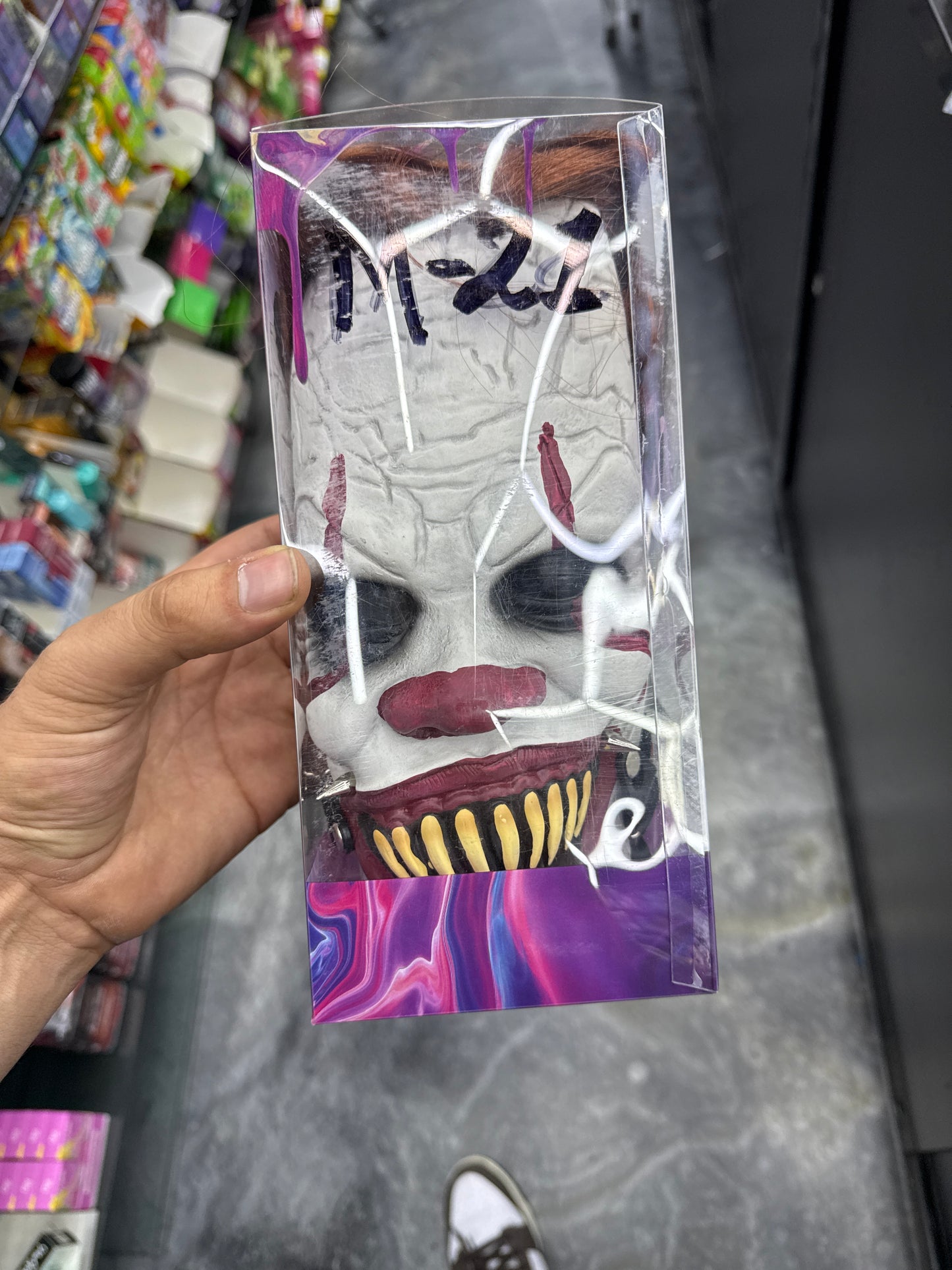 Blo bong mask clown