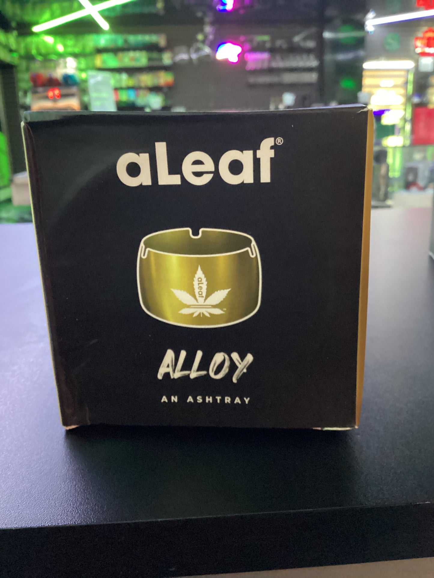 Aleaf alloy ashtray gold