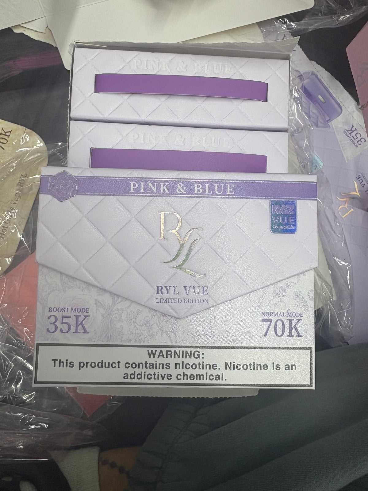 Raz Vue kit 70k hits Pink and Blue