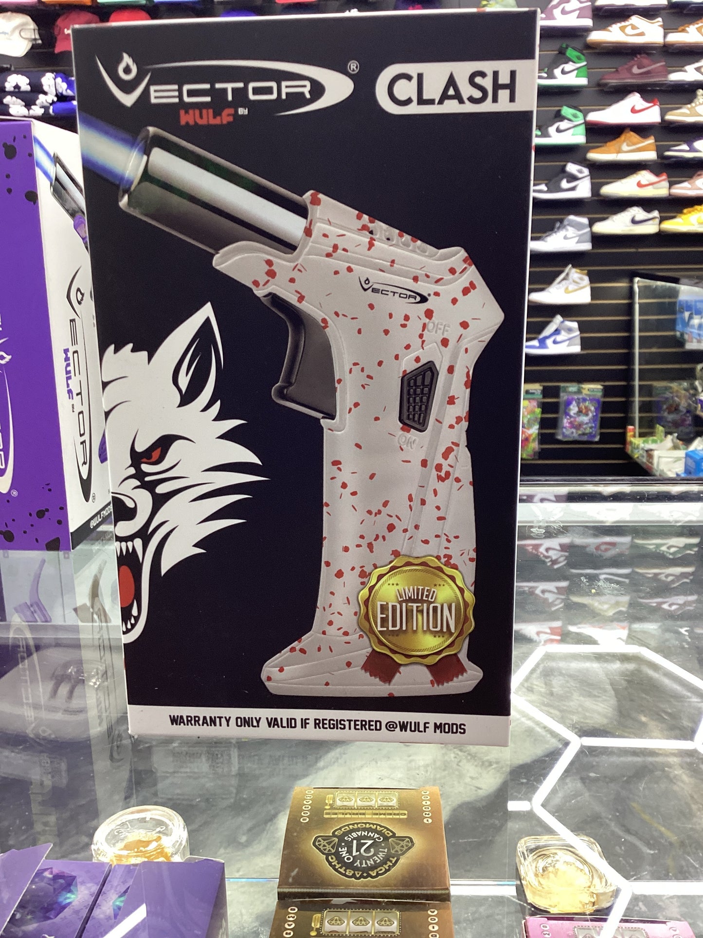 Vector Wulf limited edition clash white/red