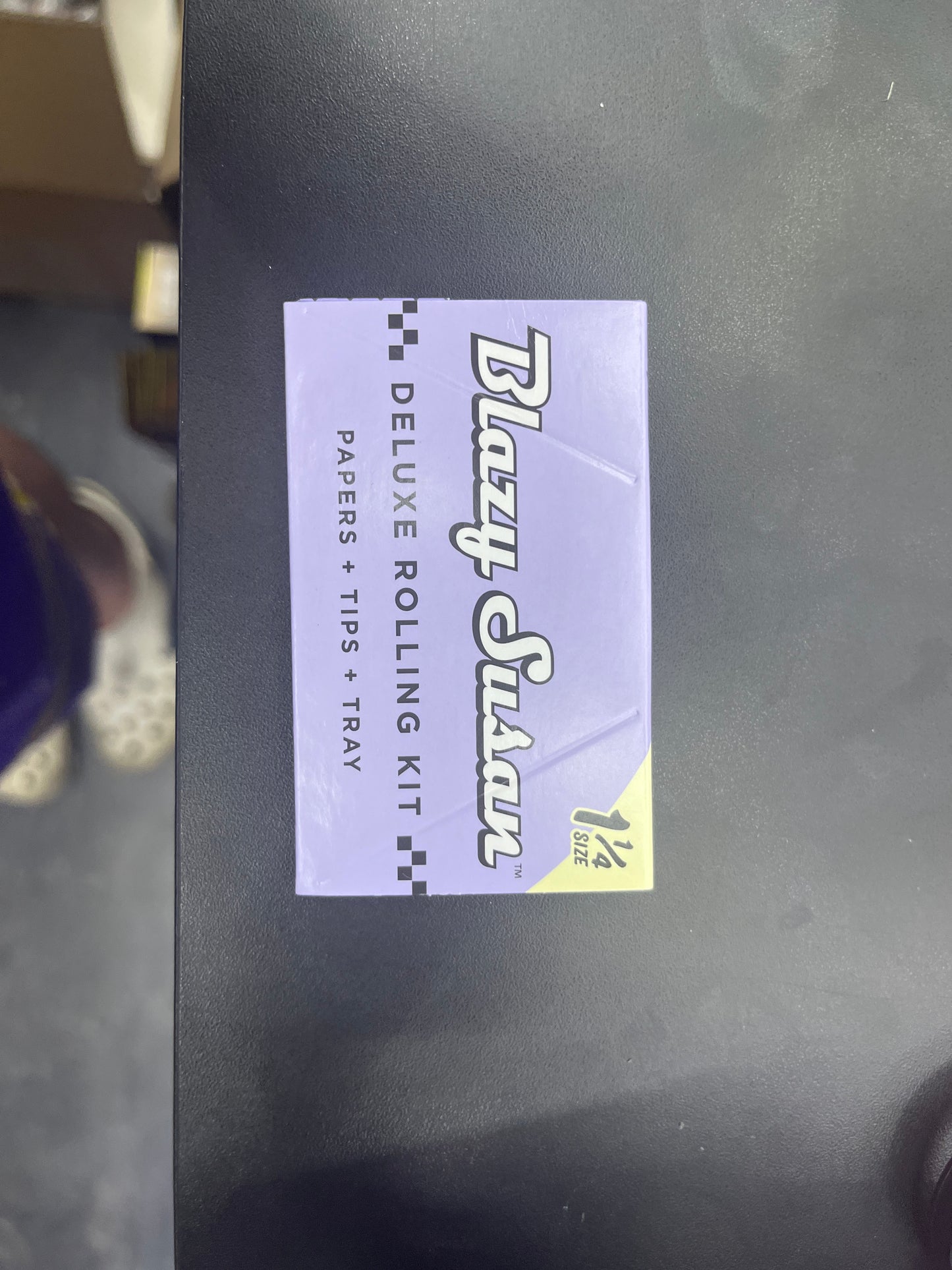 Blazy susan 1 1/4 papers + papers + trey