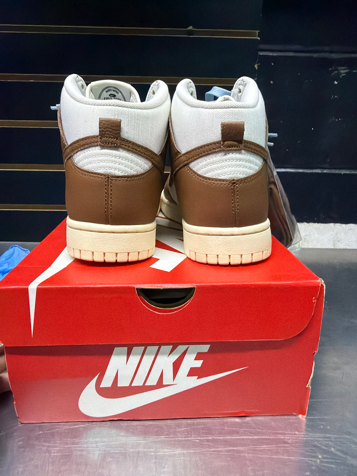 Nike Dunk High PRM Vintage Pecan Sail Size 9