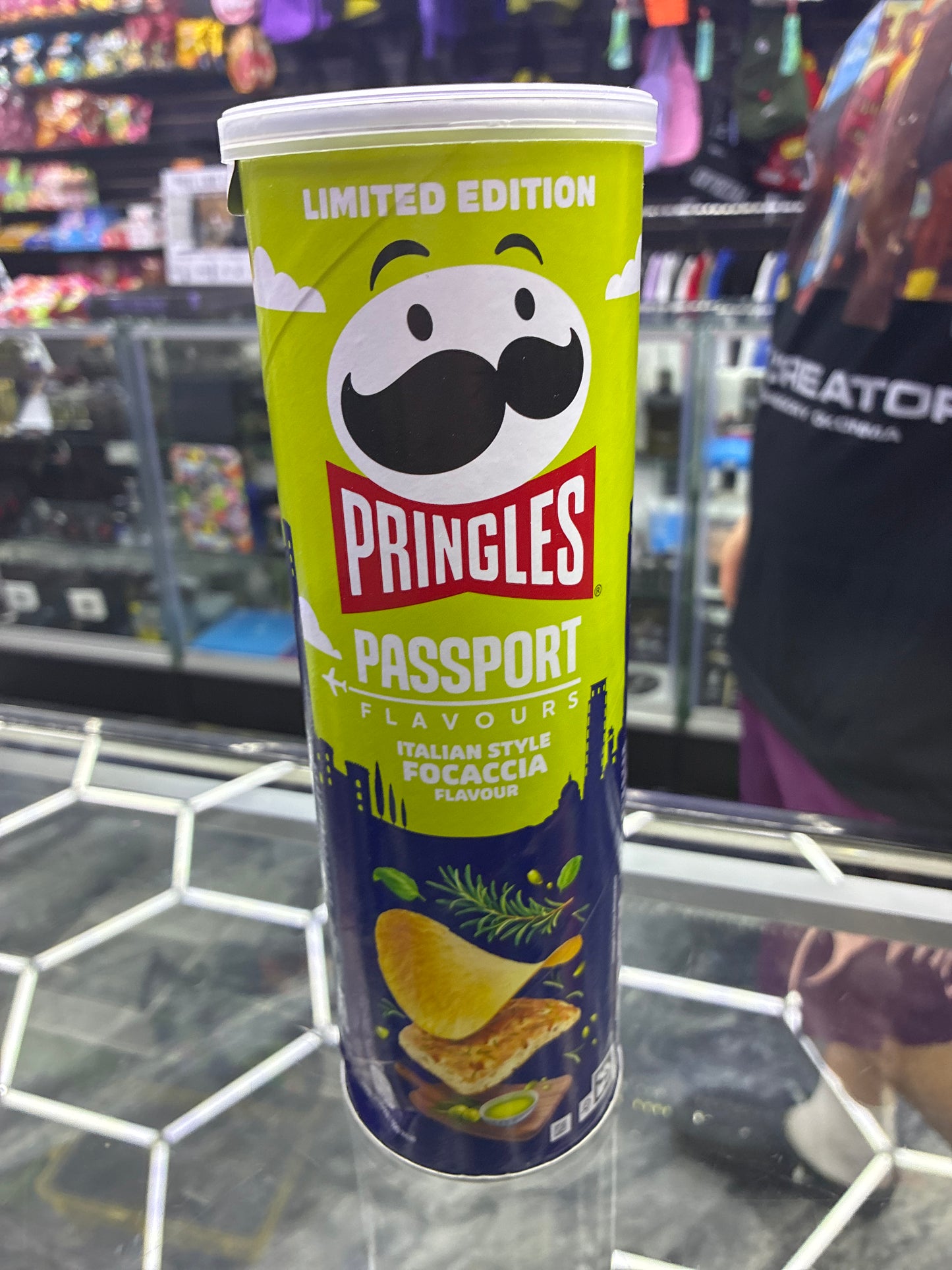 Pringles passport flavors ITALIAN STYLE FOCACCIA FLAVOR