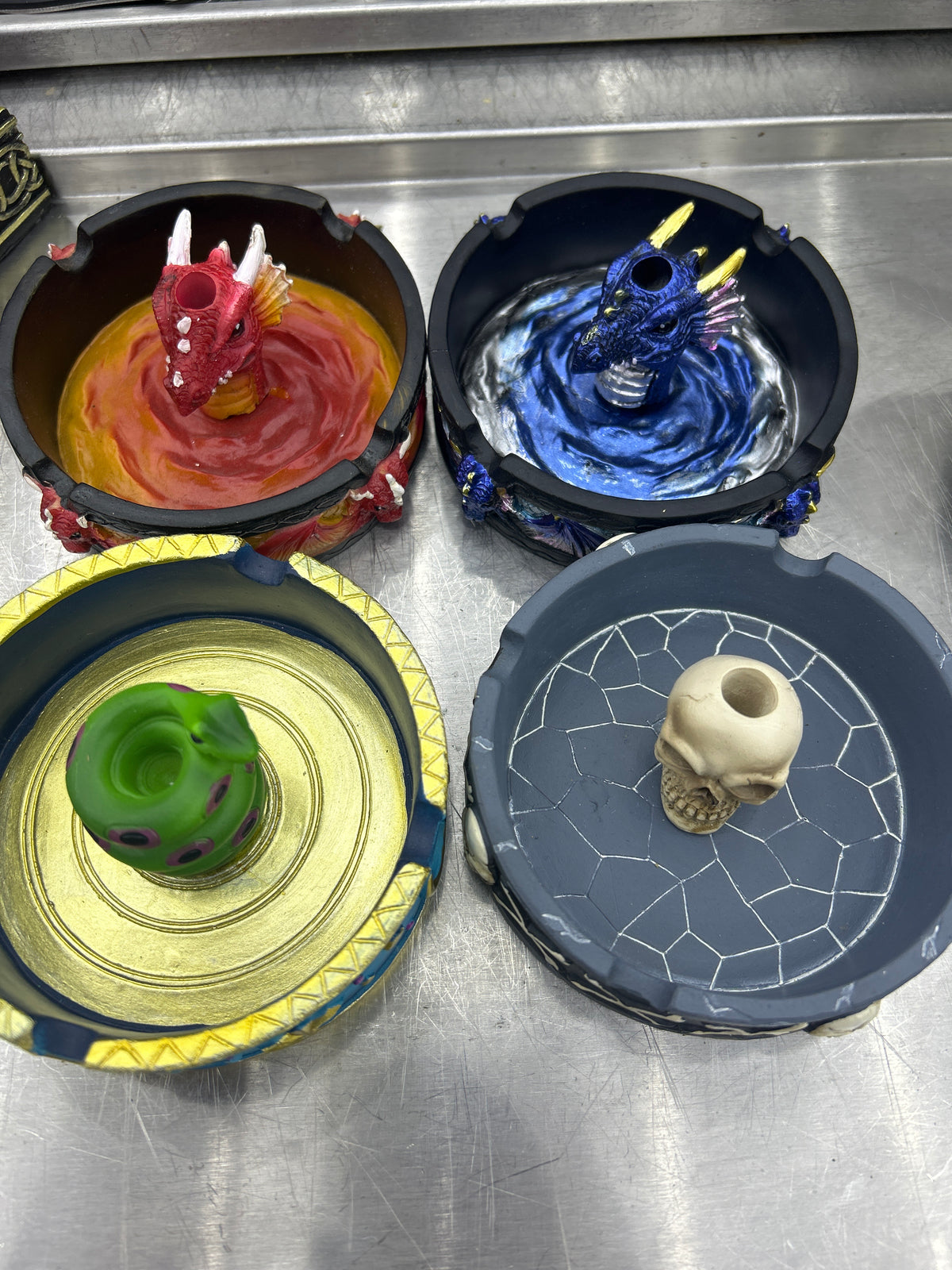 Fujami ashtray w/snuffer