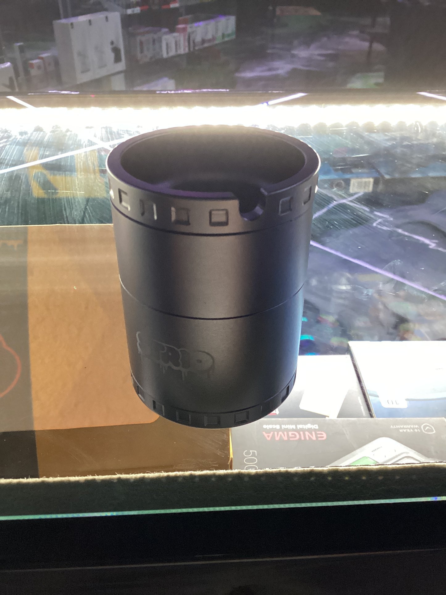 Strio grinder ash gunmetal grey