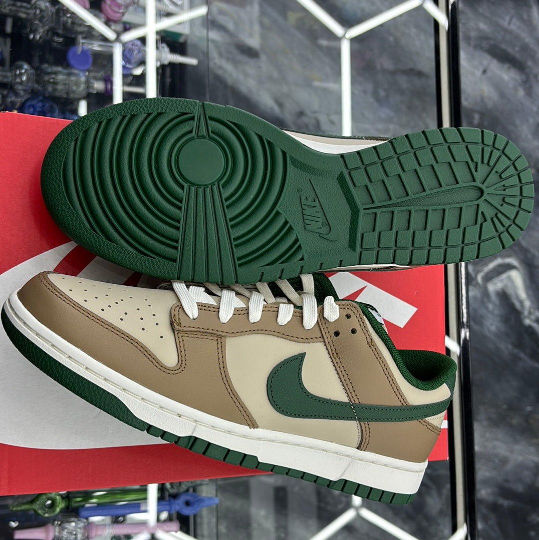 Nike dunk low rattan/George Green –sail size 9.5 M