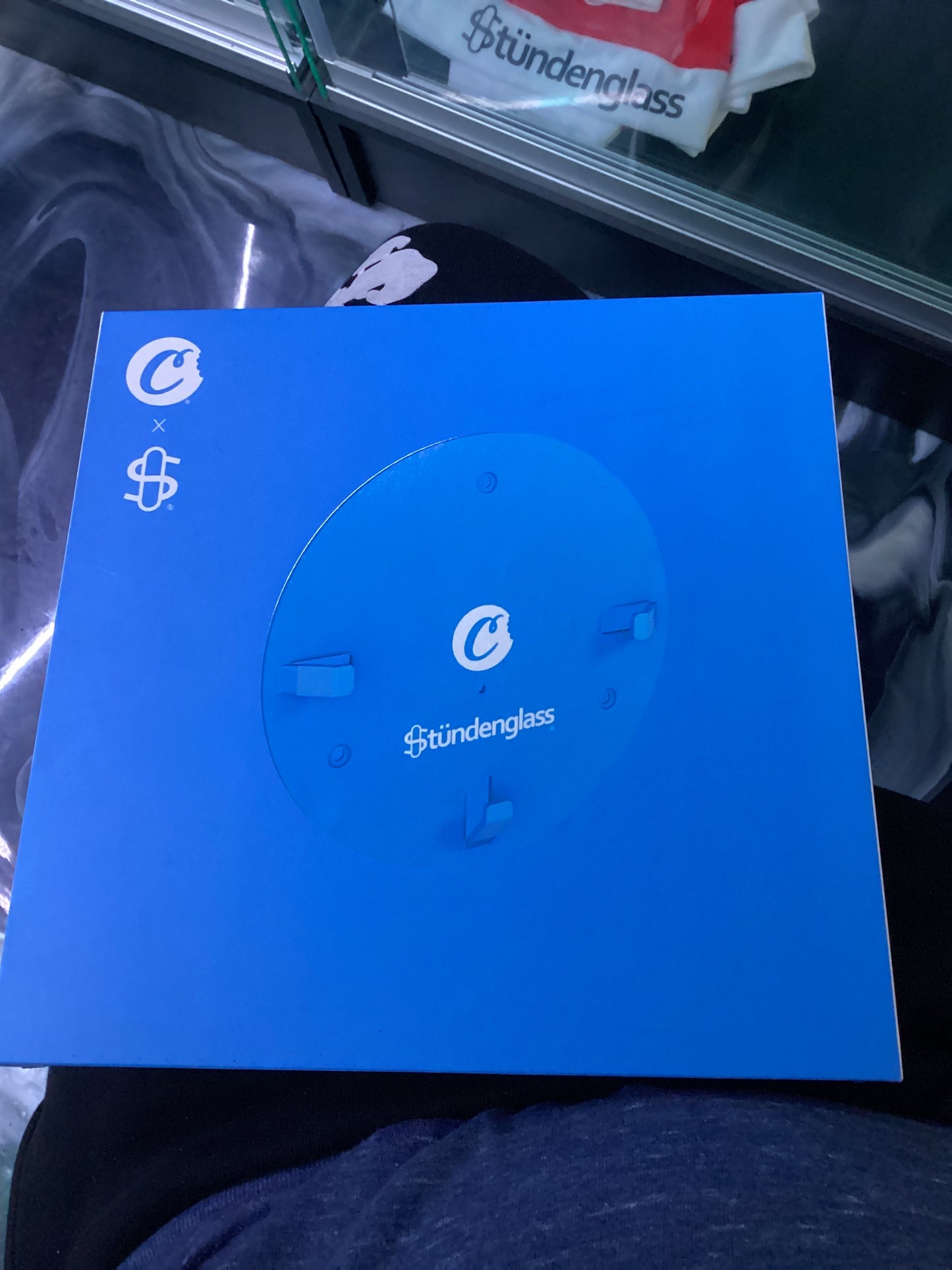 Stundenglass x cookies wall mount