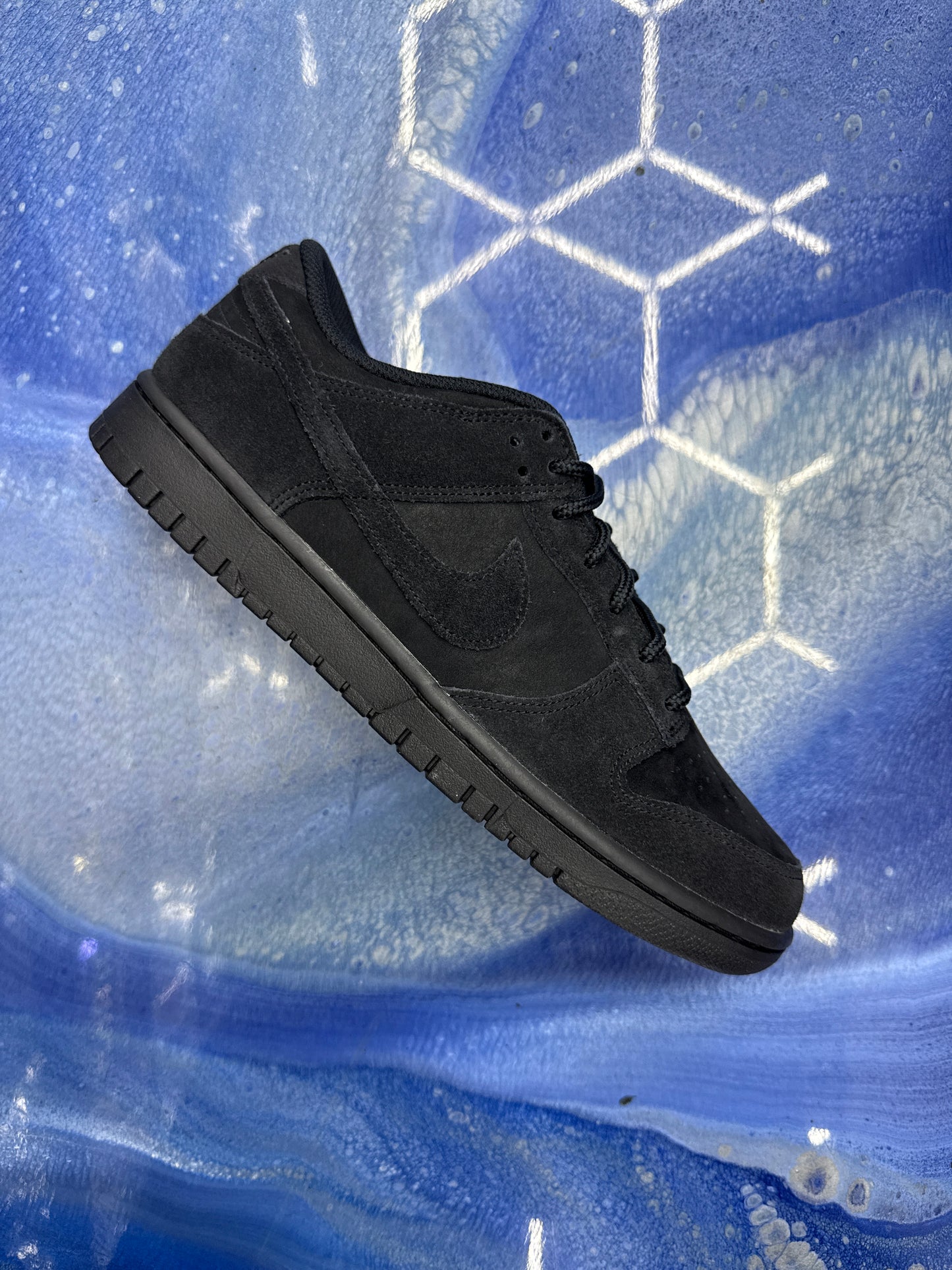 Nike dunk low SE triple black (men’s) size 9.5