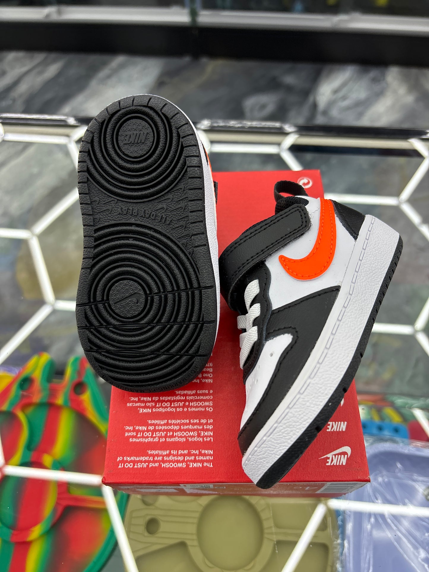 Nike Court, Boro low two white/total orange – black size 4C