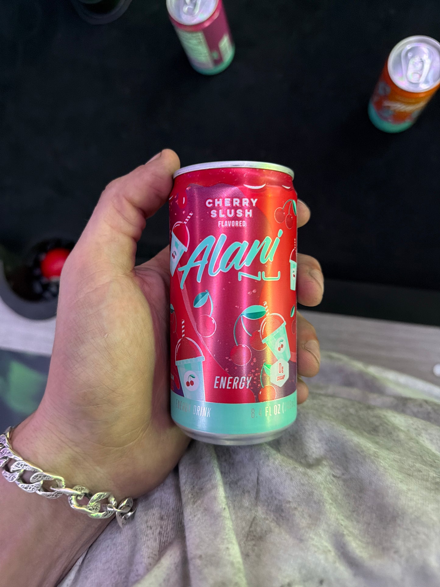 Alani mini 8.4floz cherry slush