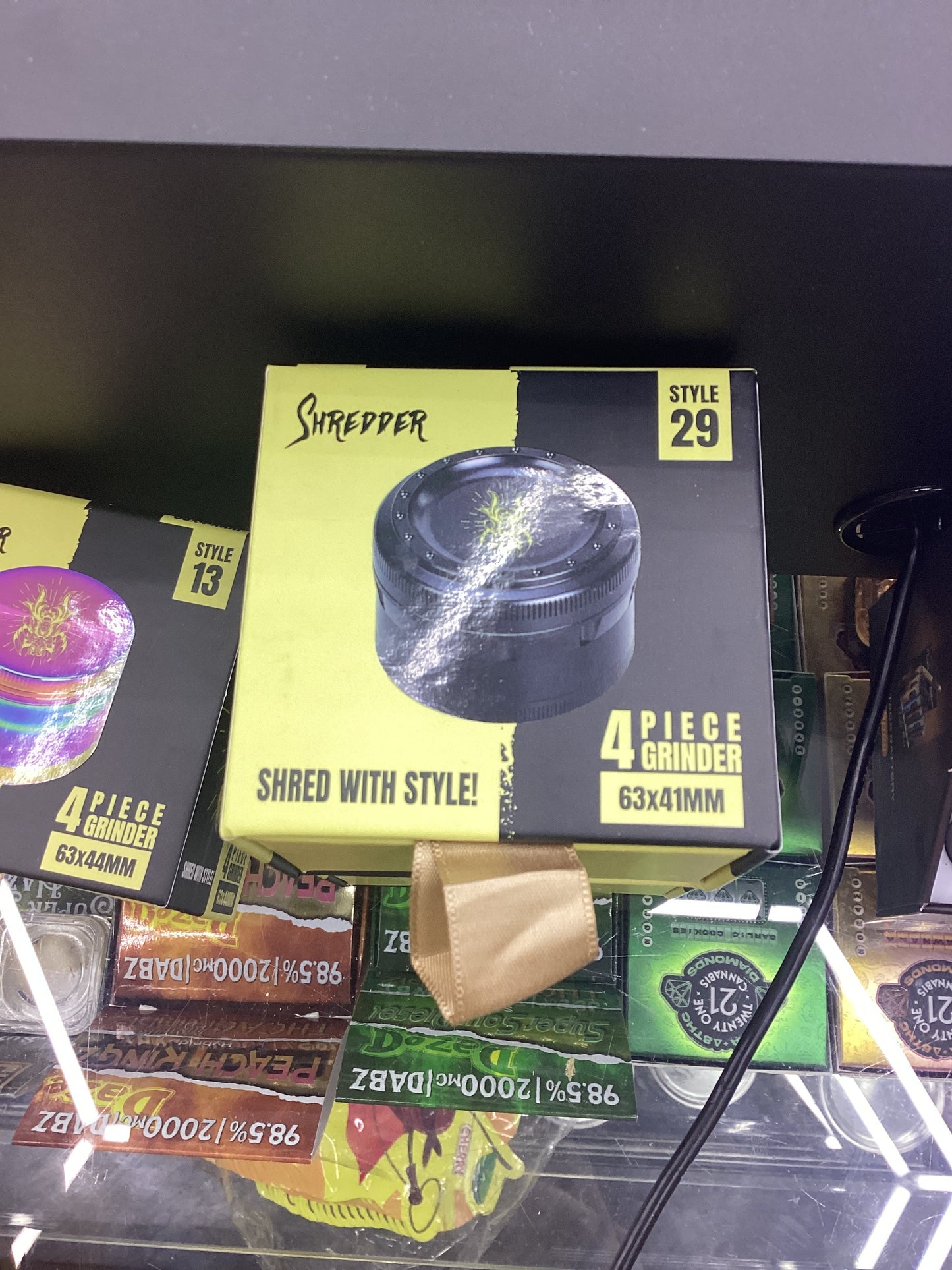 Shredder 4 piece grinder style 29 black