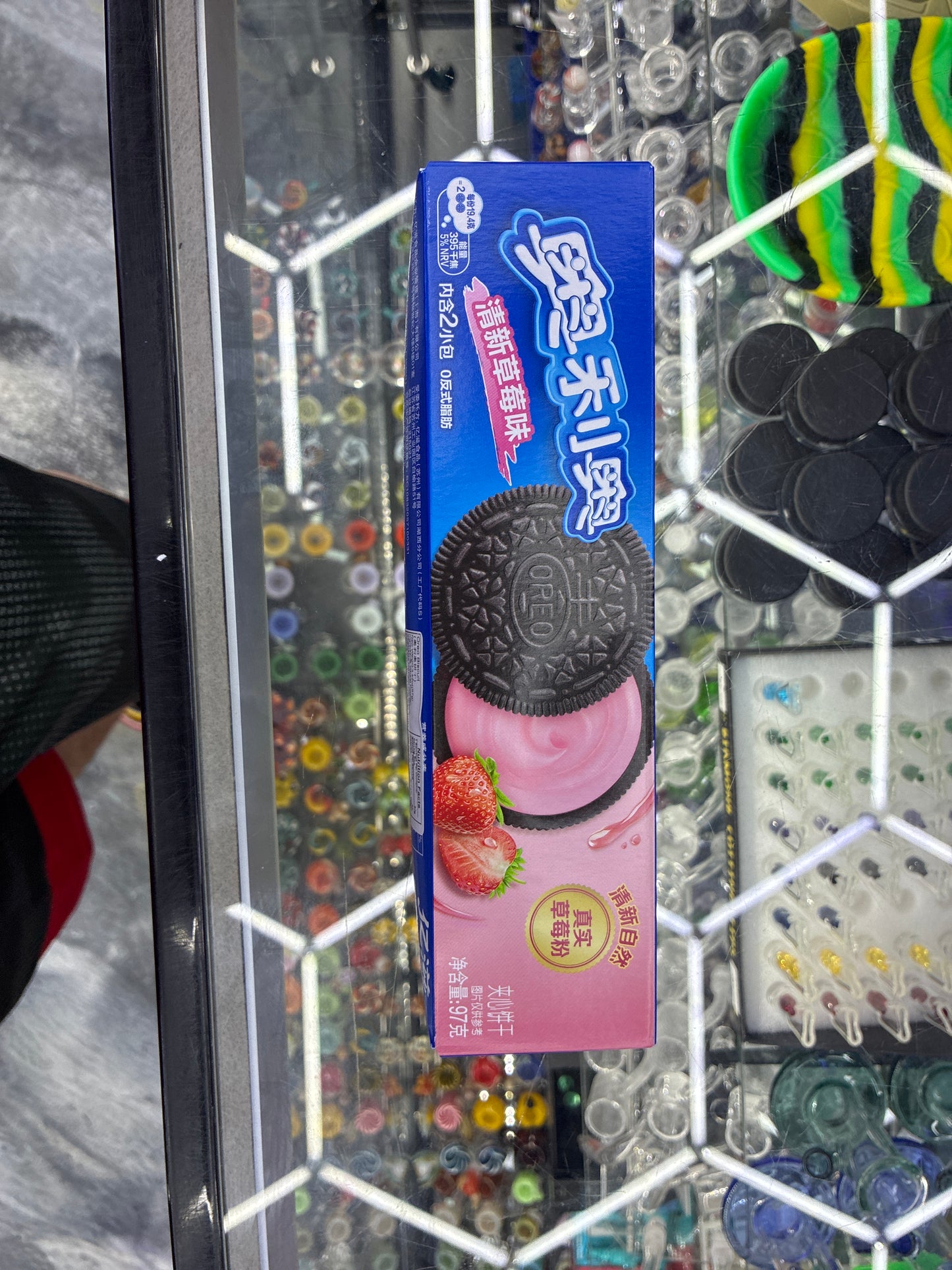 Oreo cookies strawberry