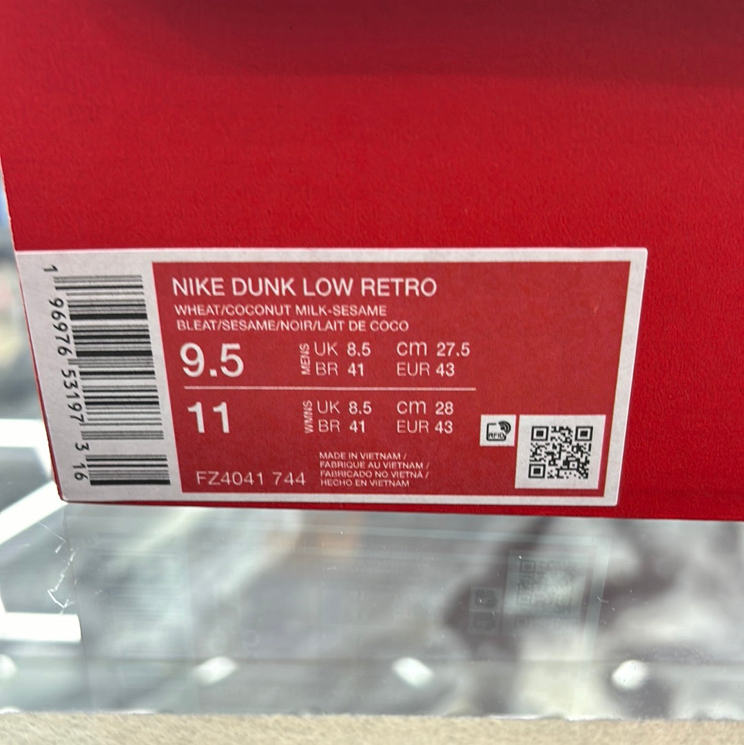 Nike dunk, low retro wheat/coconut milk, sesame bleat size 9.5m