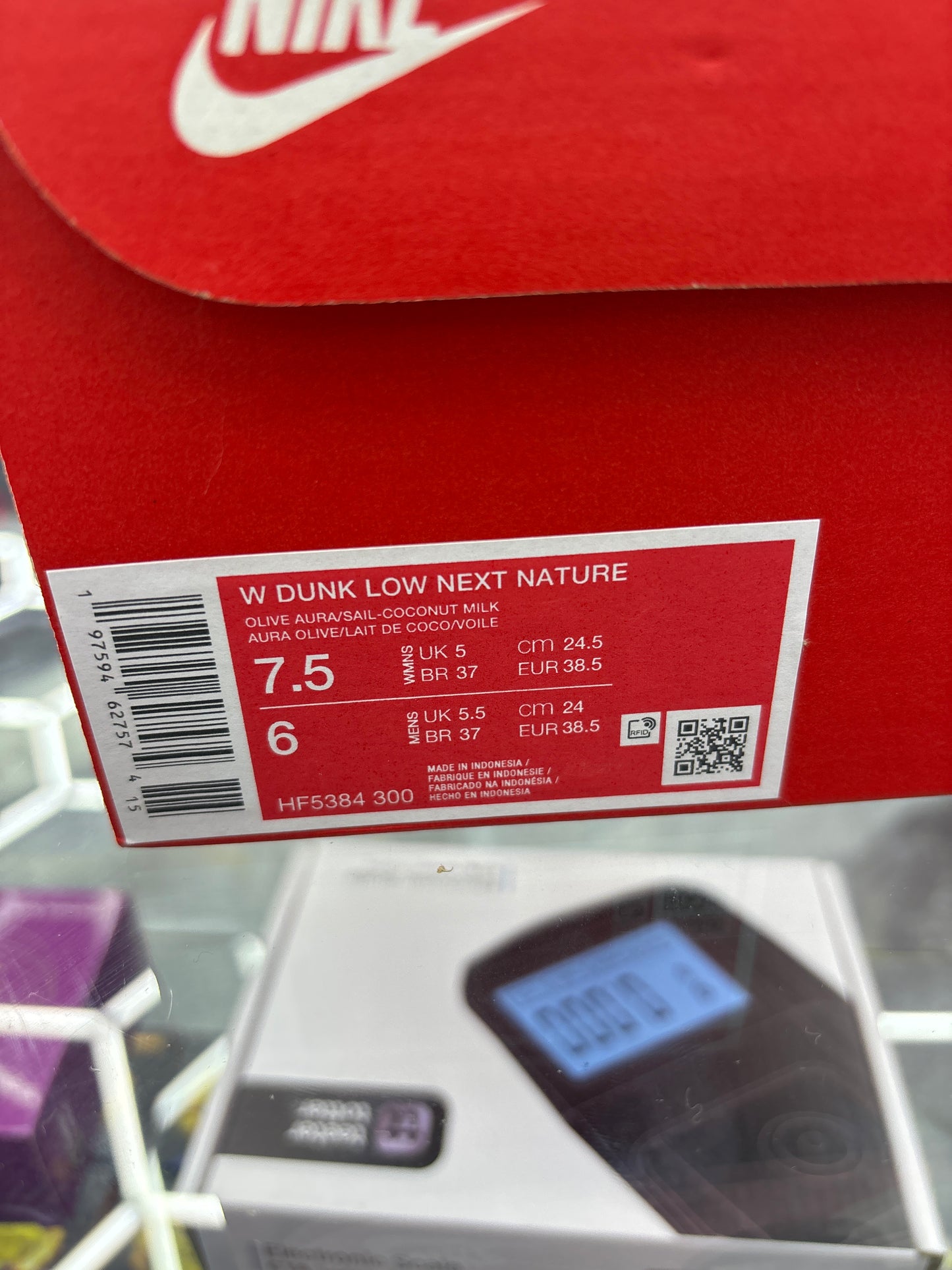 Nike women dunk low next nature olive aura size 7.5