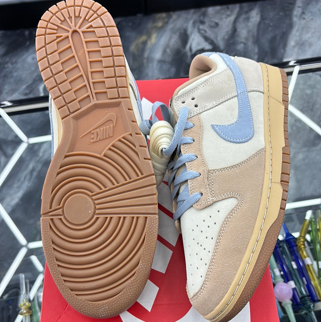 Nike dunk low coconut milk/LT armory Blue size 12.5 M