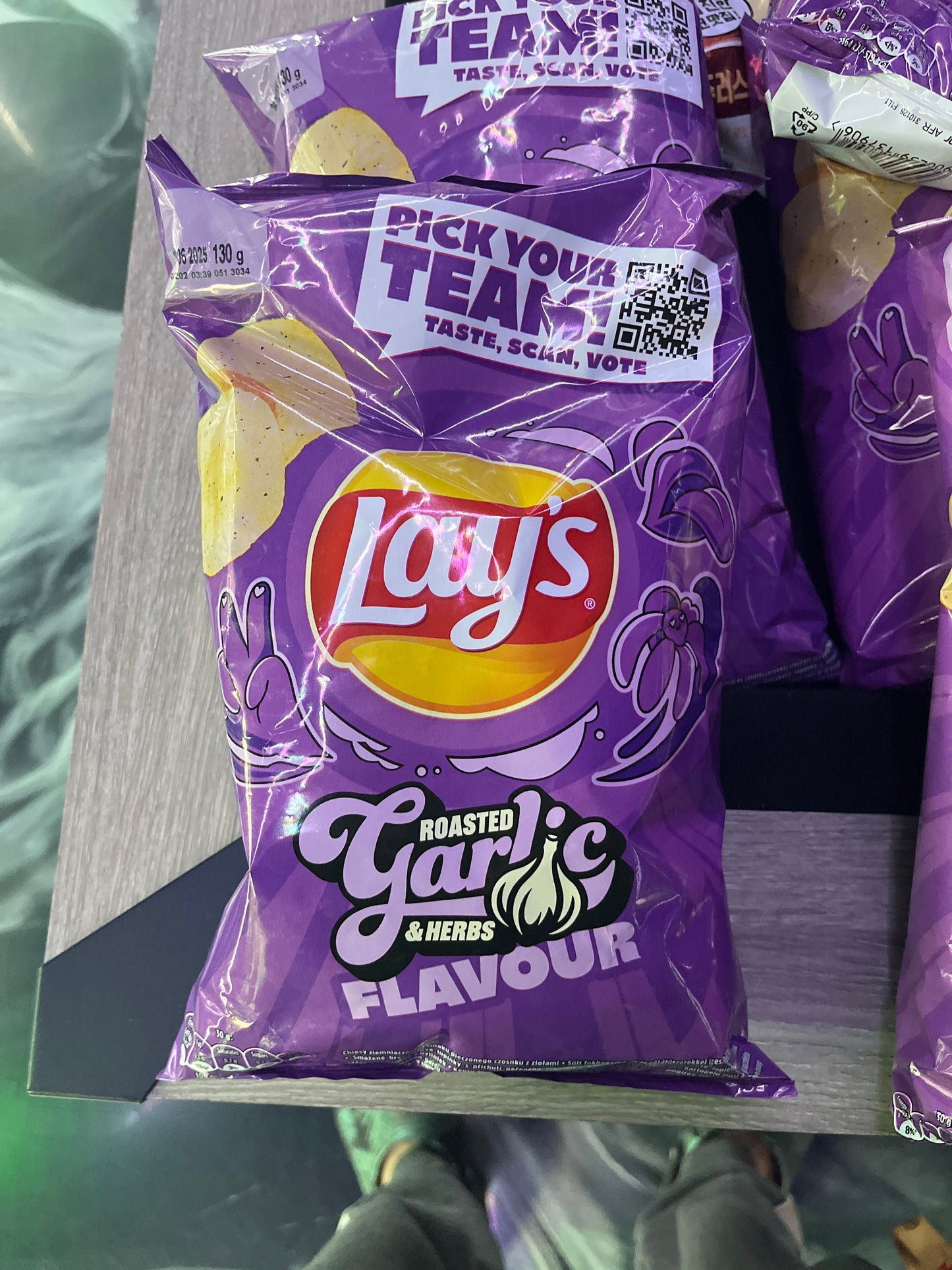 Lays roasted garlic & herbs