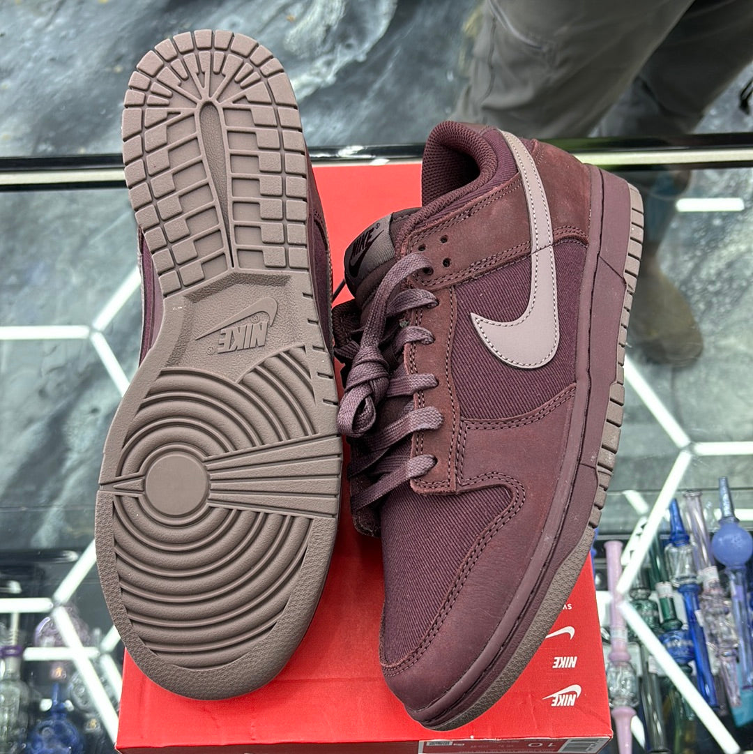 Nike dunk low burgundy, crush ship/plum eclipse, size 10m