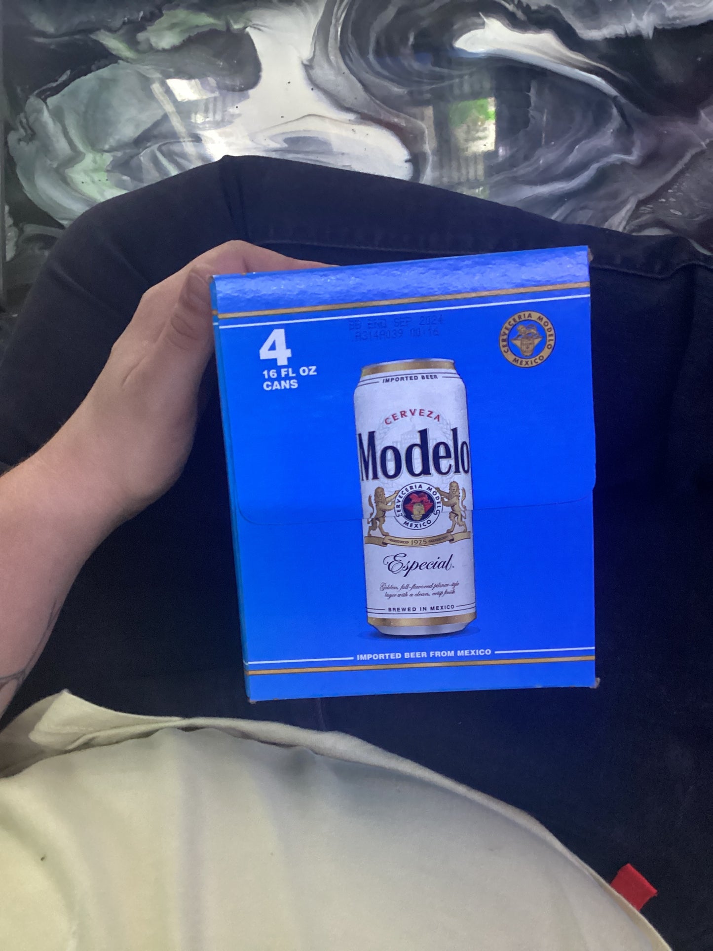Modelo 4 pack can 16 oz