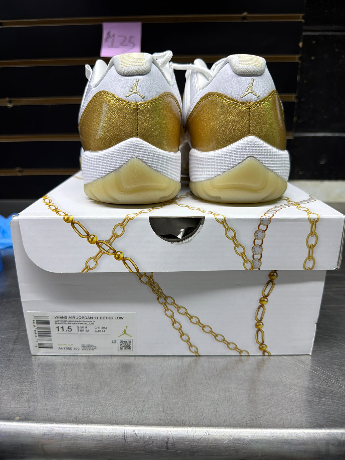 Jordan 11 Retro Low Mother’s Day Size 11.5