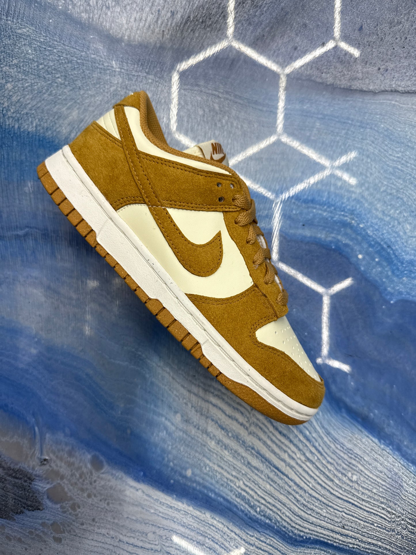 Nike dunk low Next nature flax coconut Milk (women’s) size 6.5