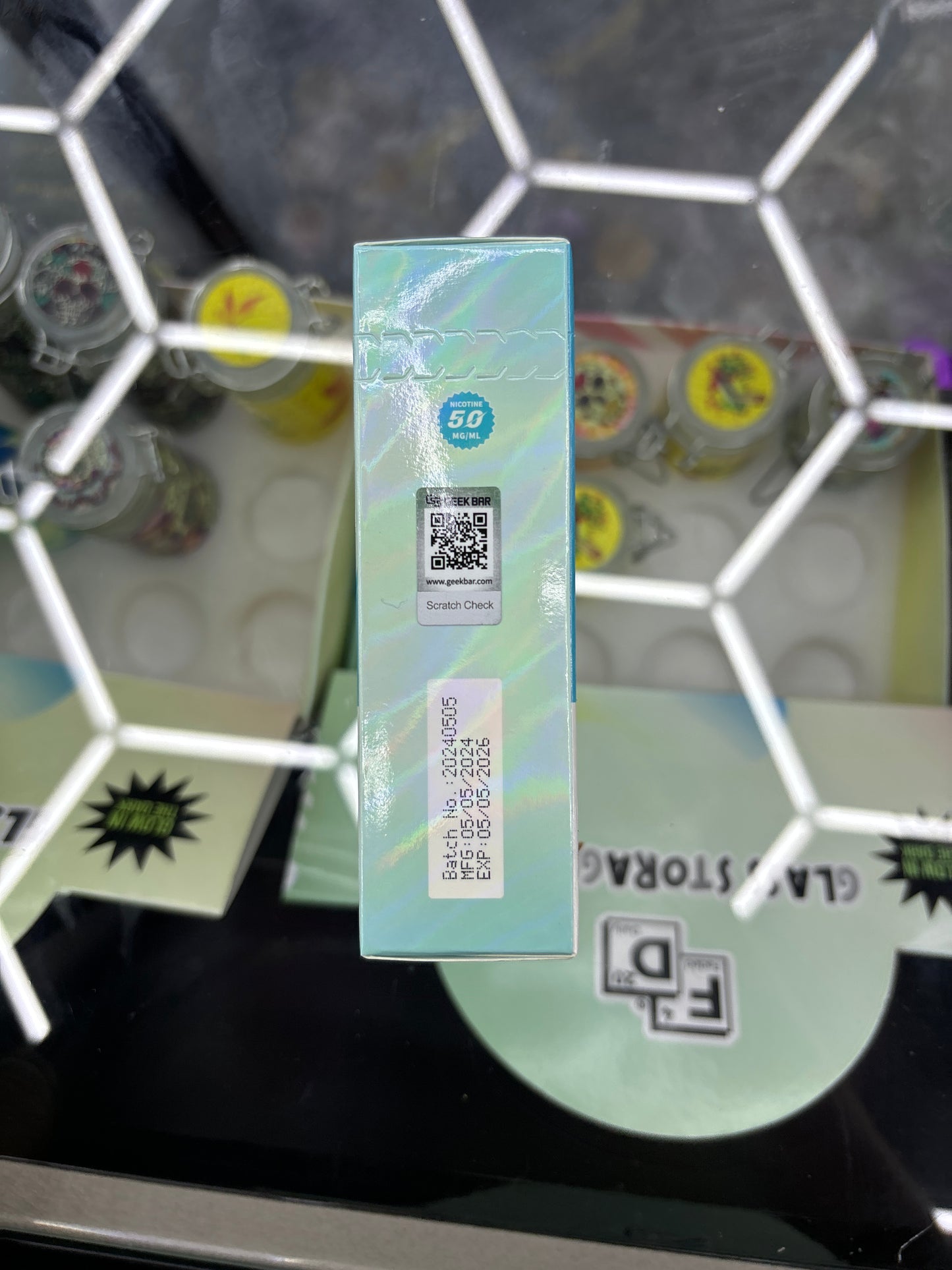 Geek bar skyview sour watermelon blue razz