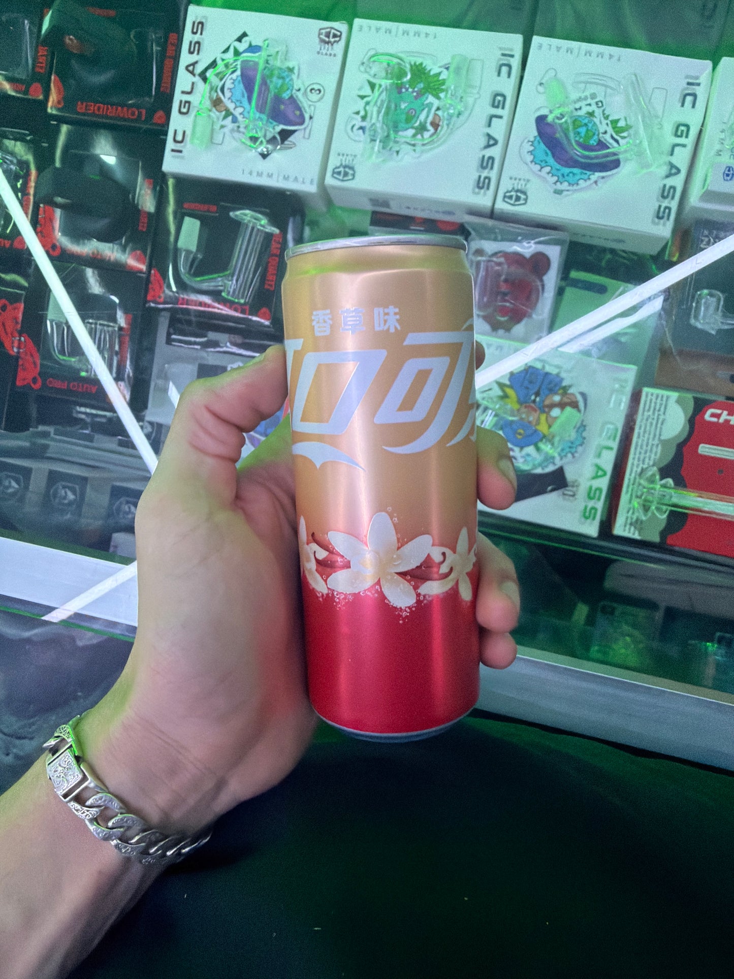 Japanese Coca-Cola 330ml soda can vanilla