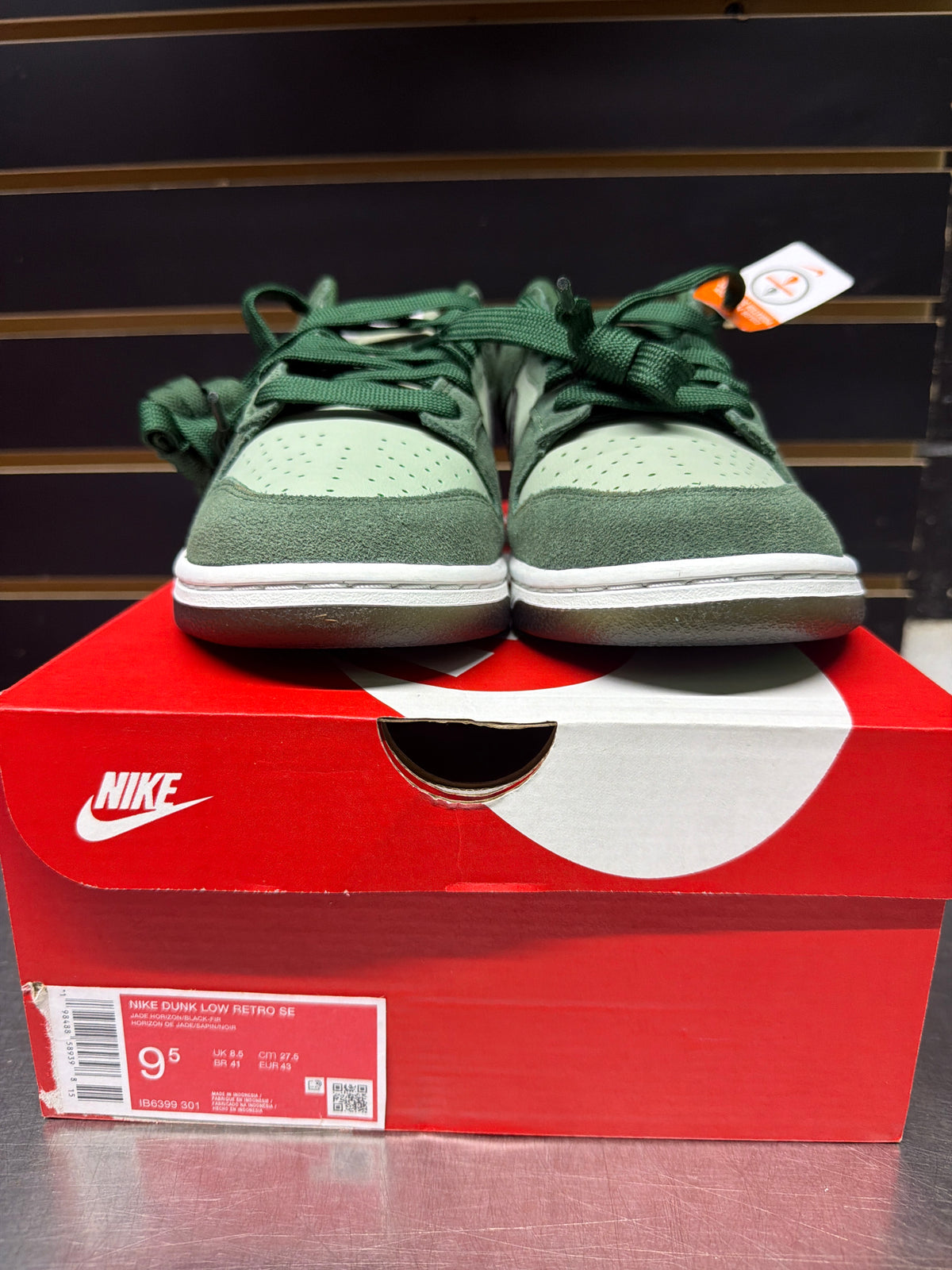 Nike Dunk Low Retro SE Jade Horizon Fir Size 9.5