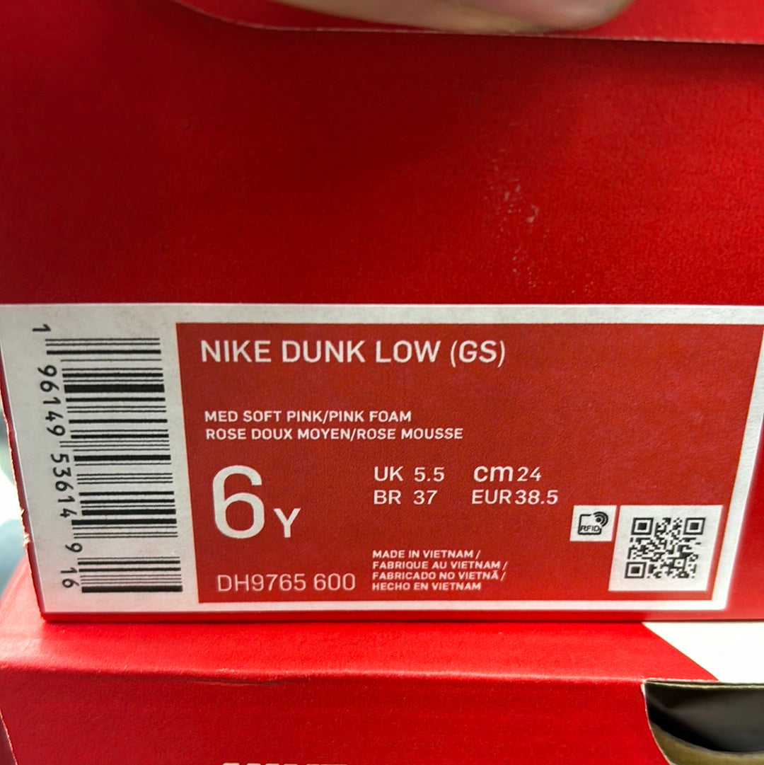 Nike dunk low 6y triple pink