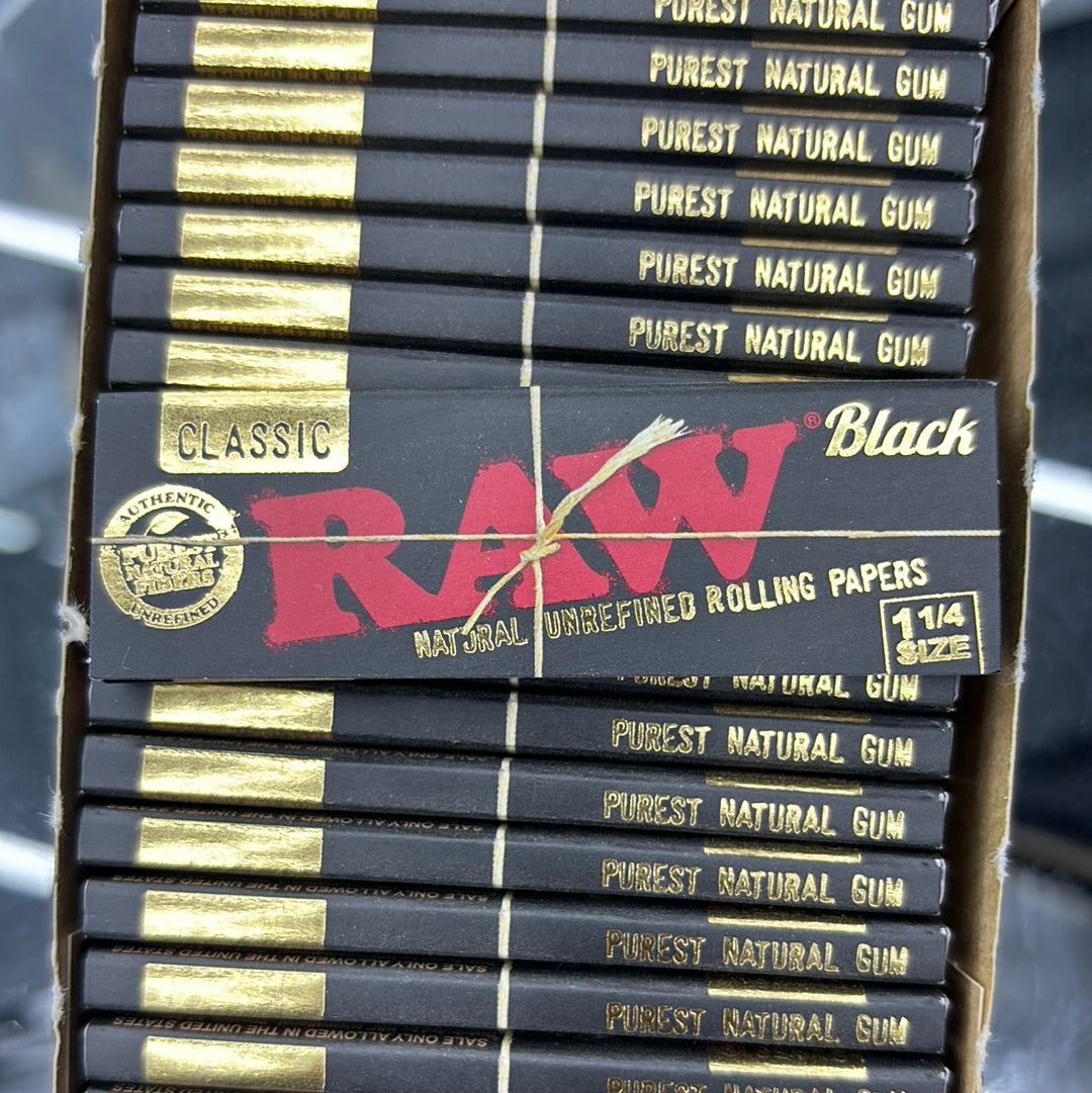 Raw classic black 1/4 papers