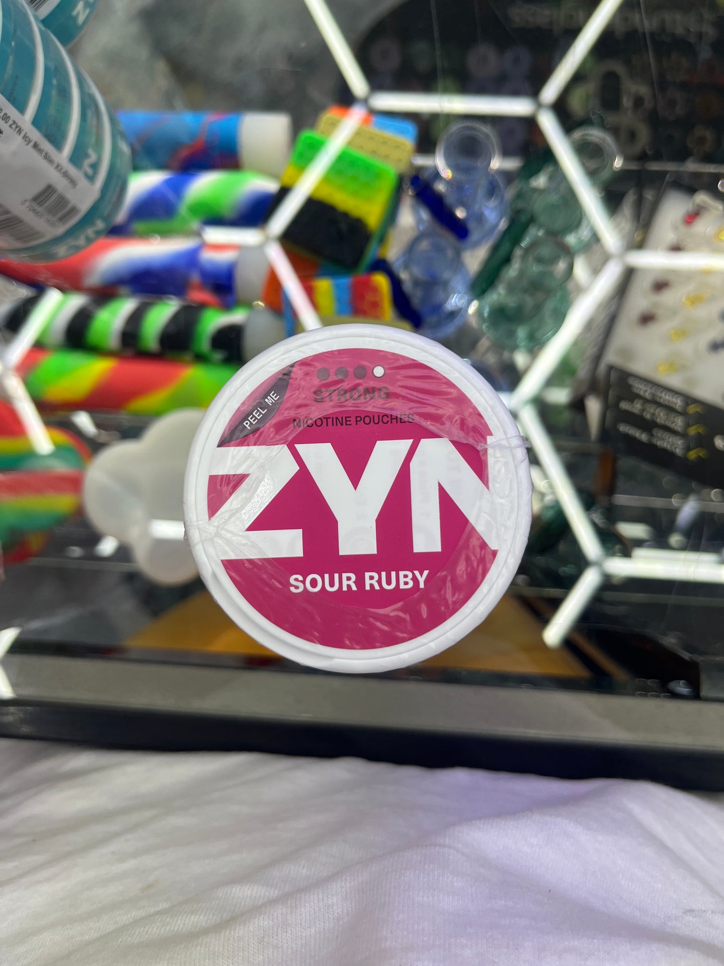 ZYN SOUR RUBY STRONG